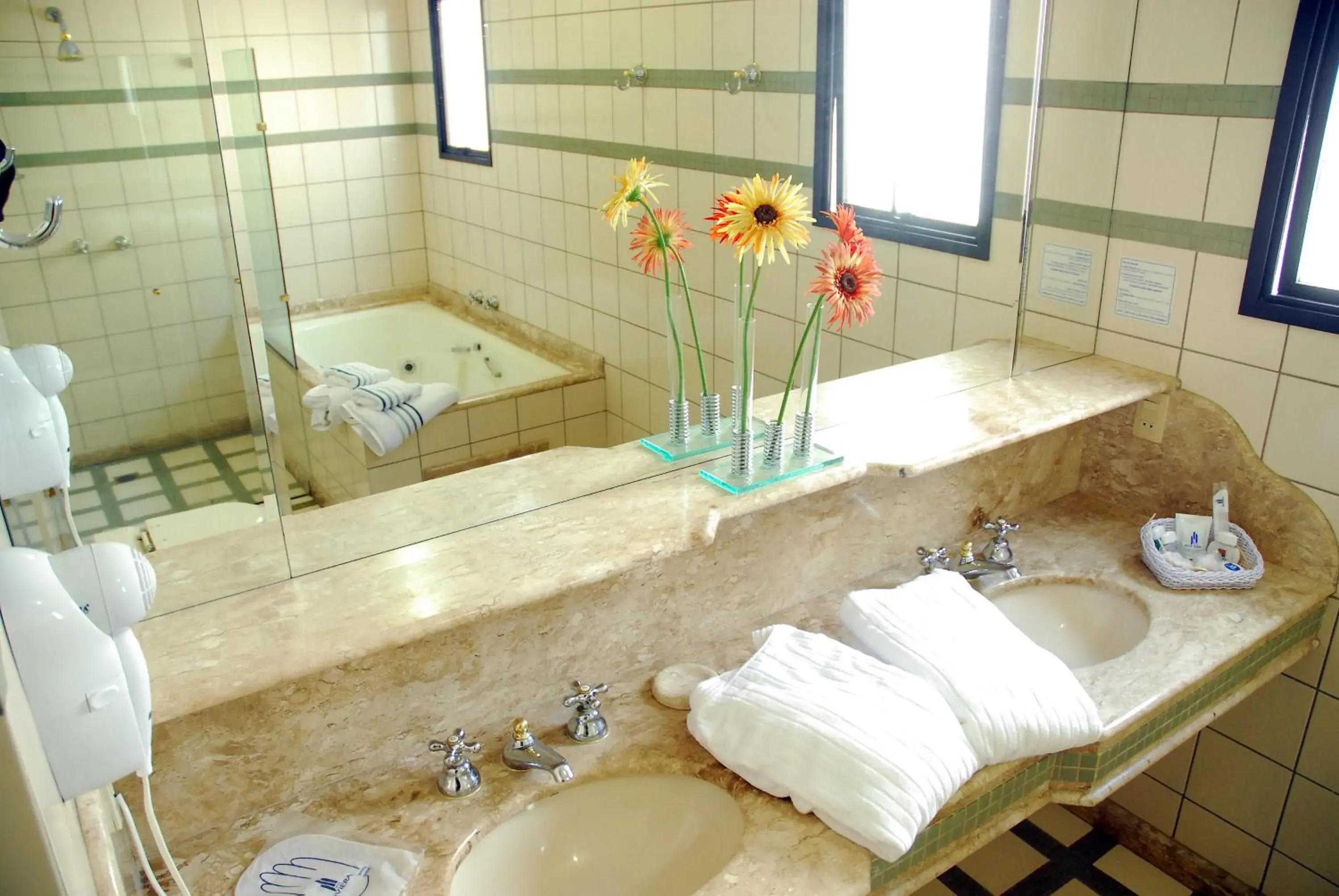 Deluxe King Suite in Hotel Riviera Deluxe King Suite in Hotel Riviera