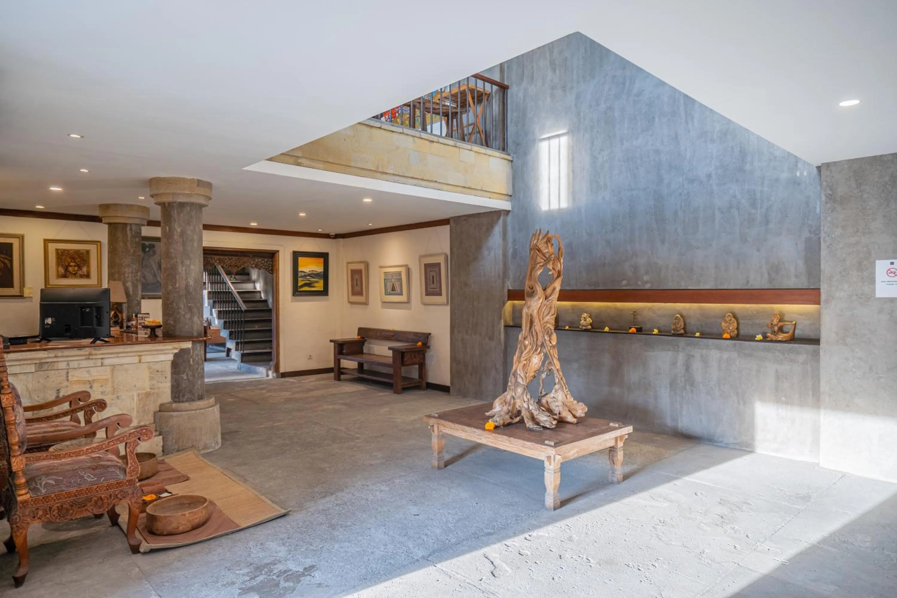 Lobby or reception in Purana Suite Ubud