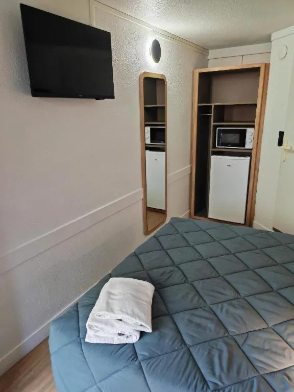 Bed in Premiere Classe Compiegne - Jaux