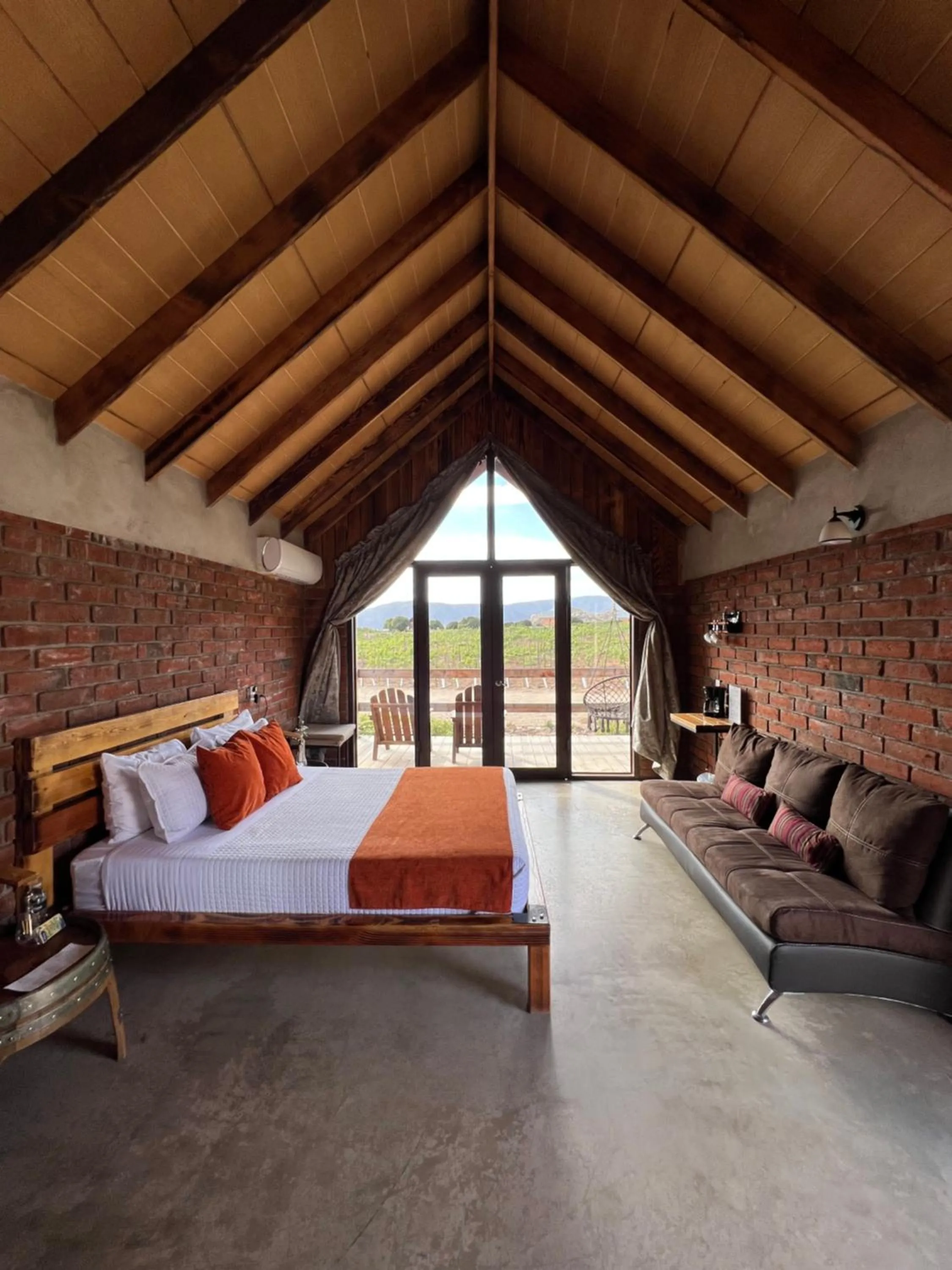 Photo of the whole room, Bed in Don Tomas Viñedo cabañas