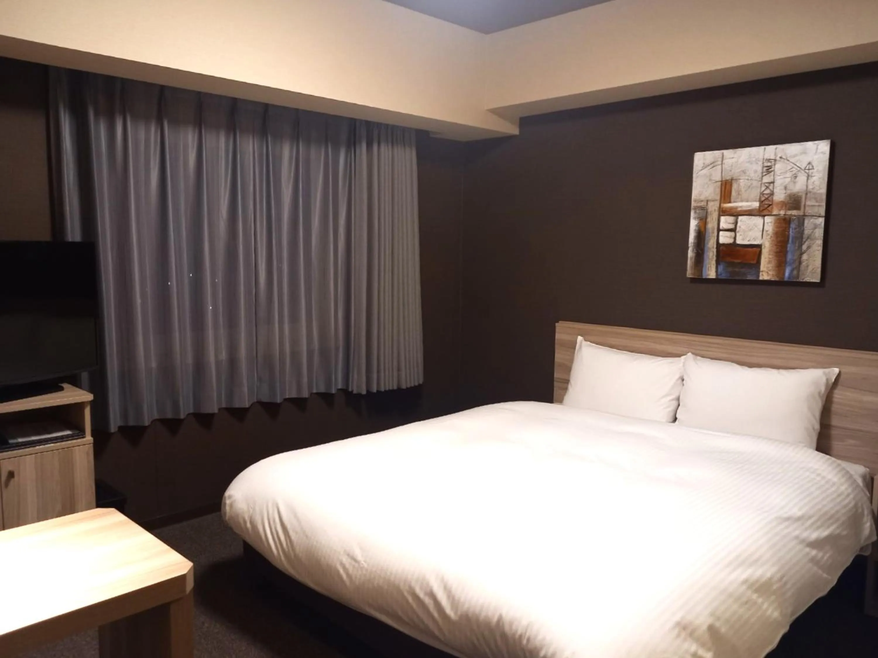 Photo of the whole room, Bed in Hotel Route-Inn Yamanashi Chuo