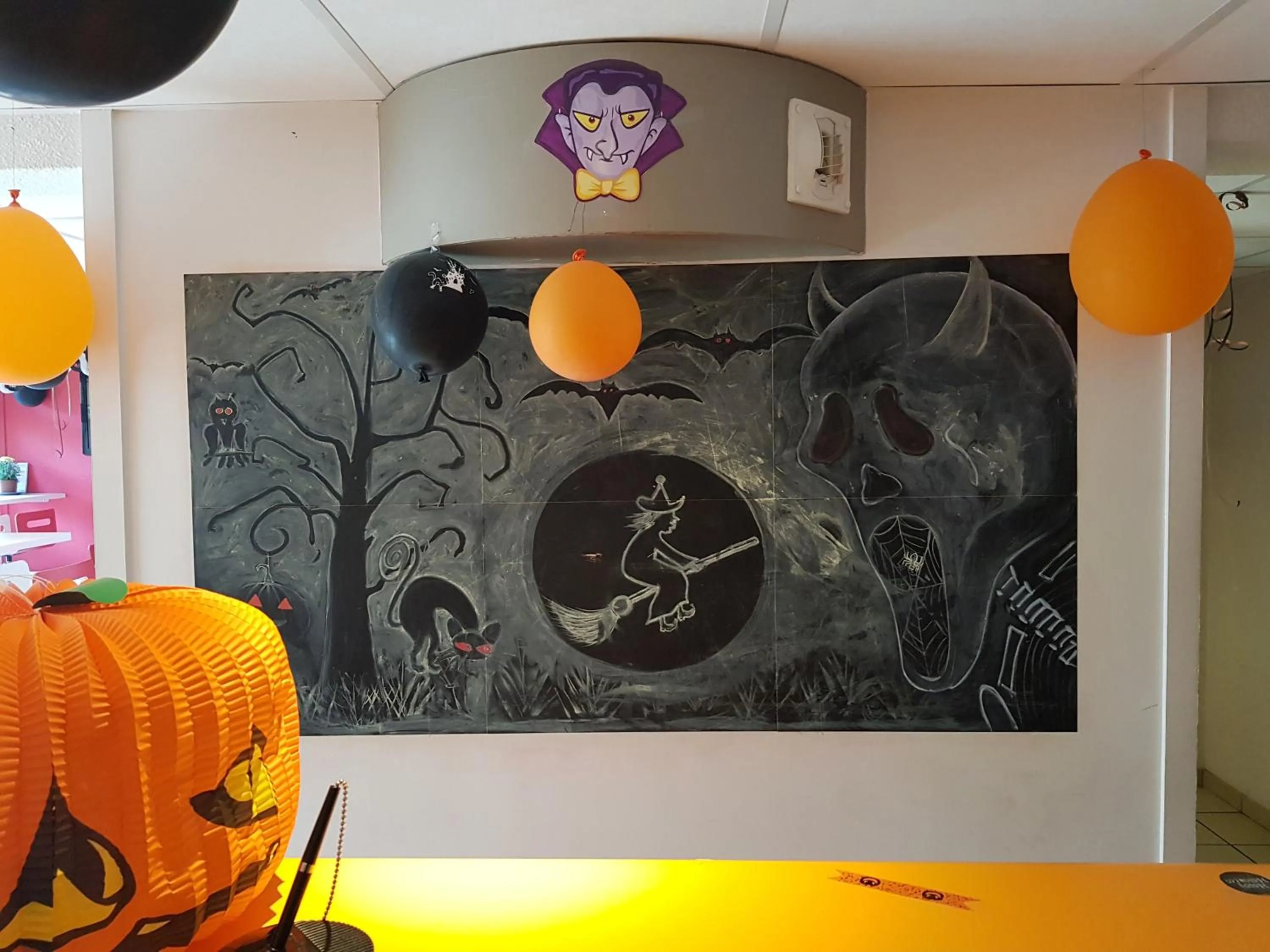 Decorative detail in Premiere Classe Herblay