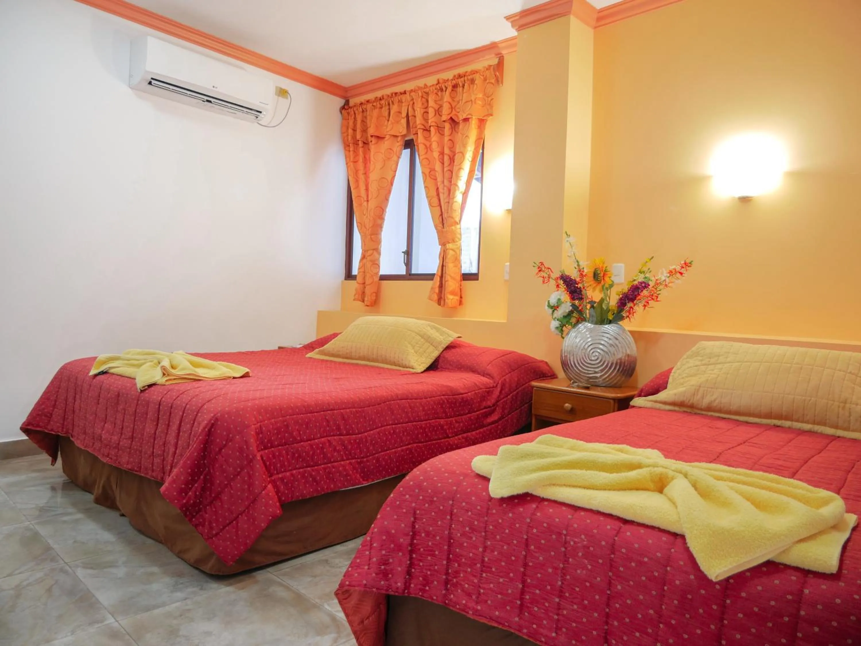 Property building, Bed in Hostal España