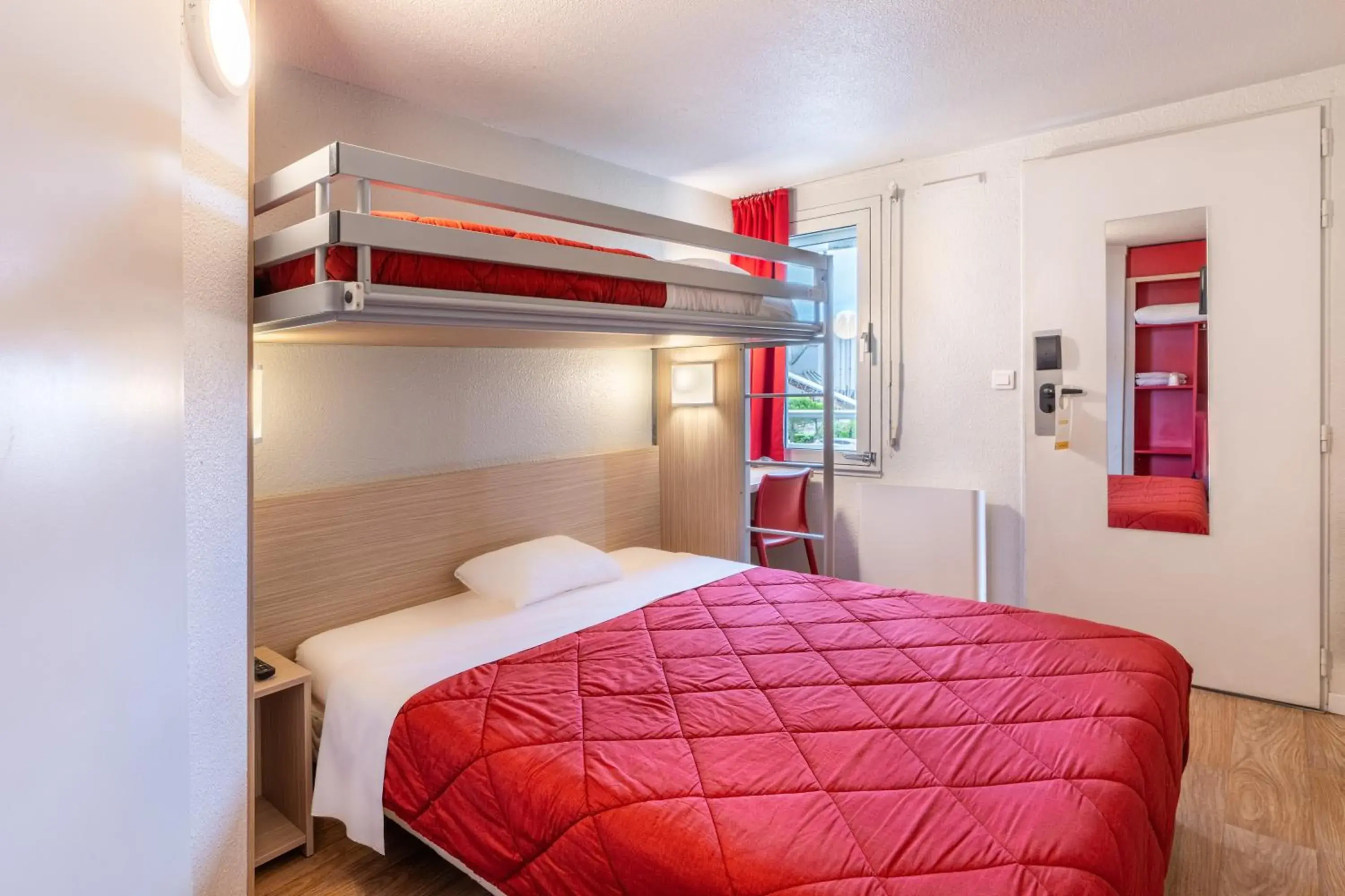 Triple Room (1 double bed + 1 bunk bed) in Premiere Classe Deauville Touques Triple Room (1 double bed + 1 bunk bed) in Premiere Classe Deauville Touques