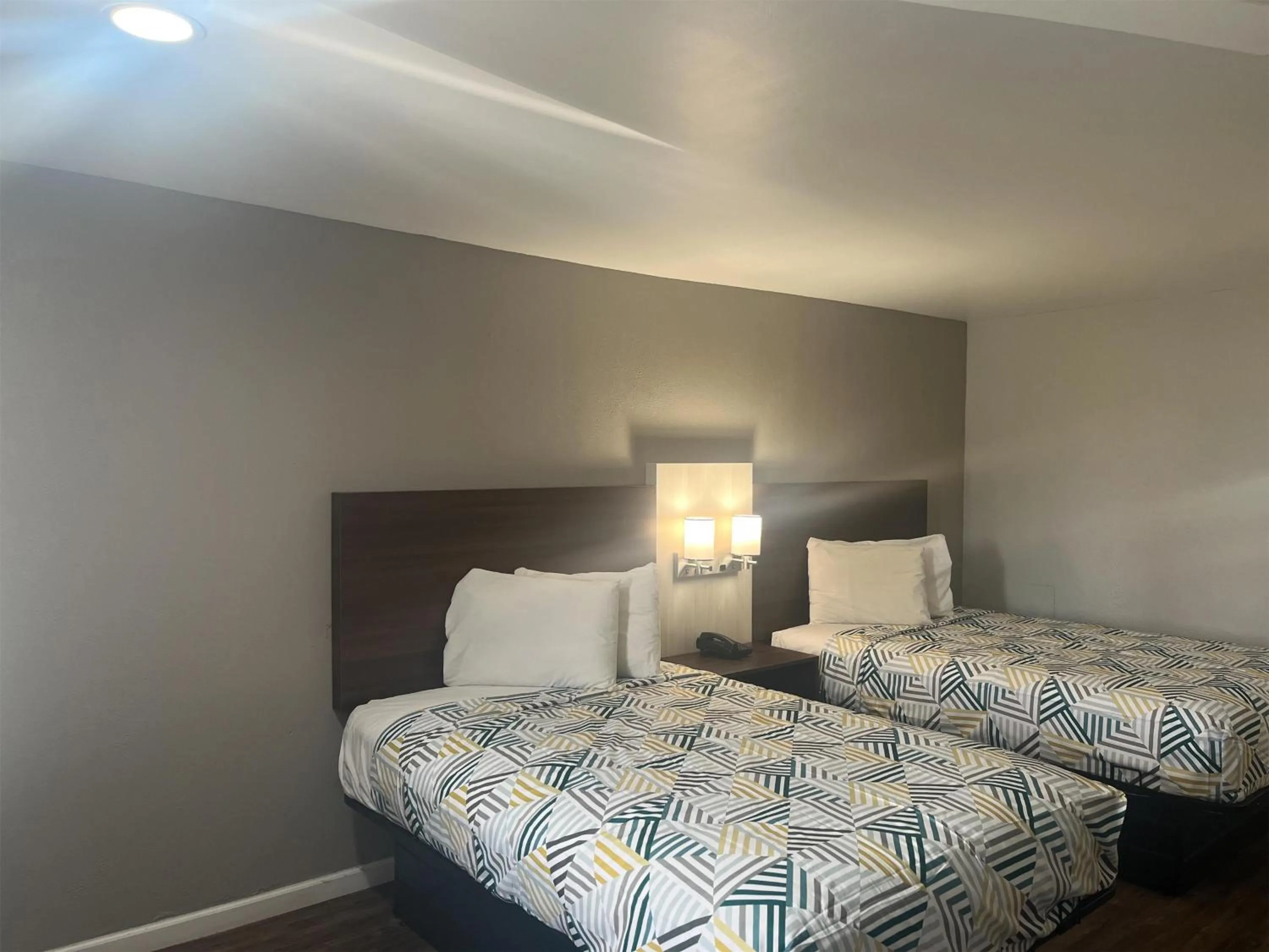 Bedroom, Bed in Motel 6 Saint George, SC – I-95