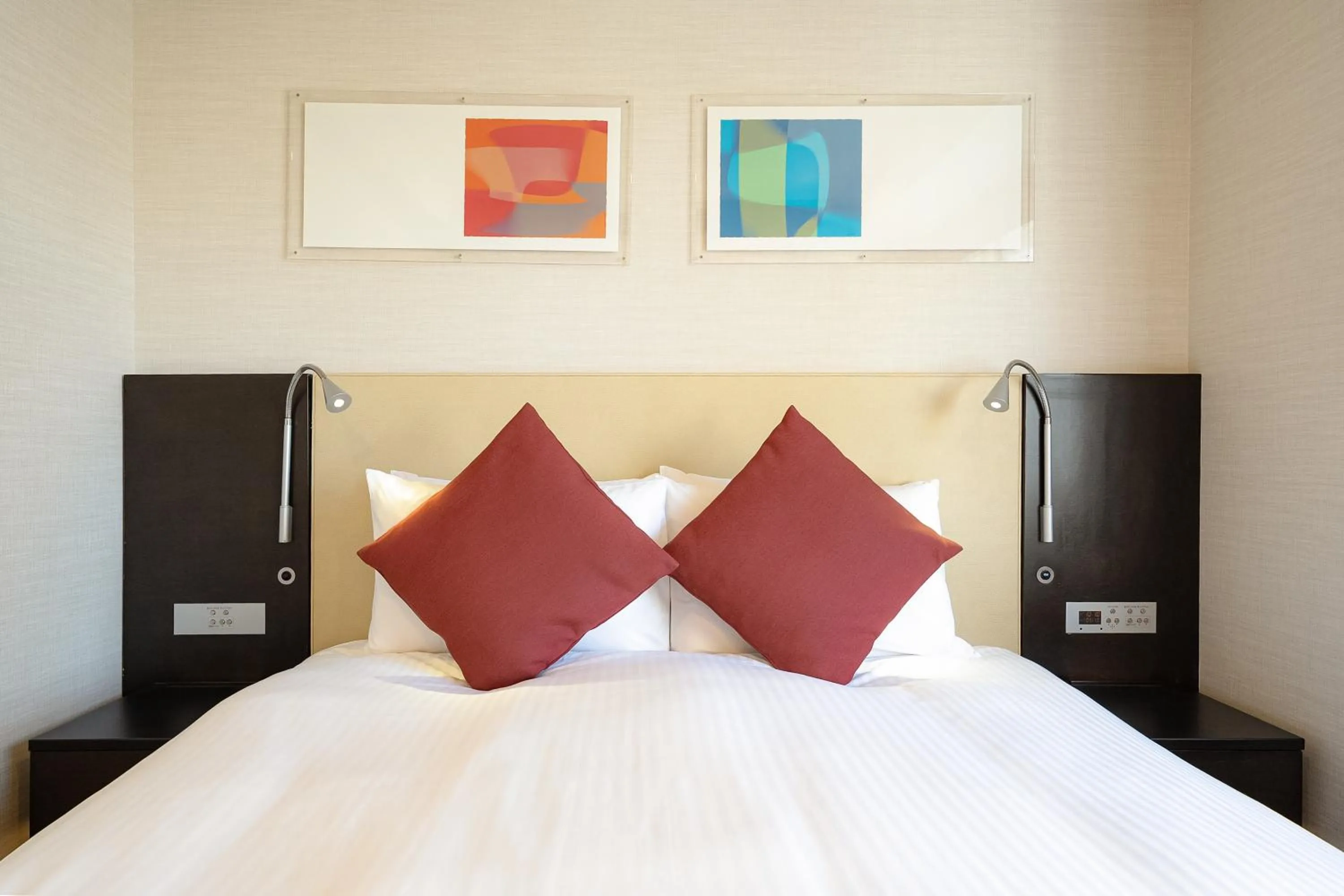 Bed in Hotel JAL City Kannai Yokohama