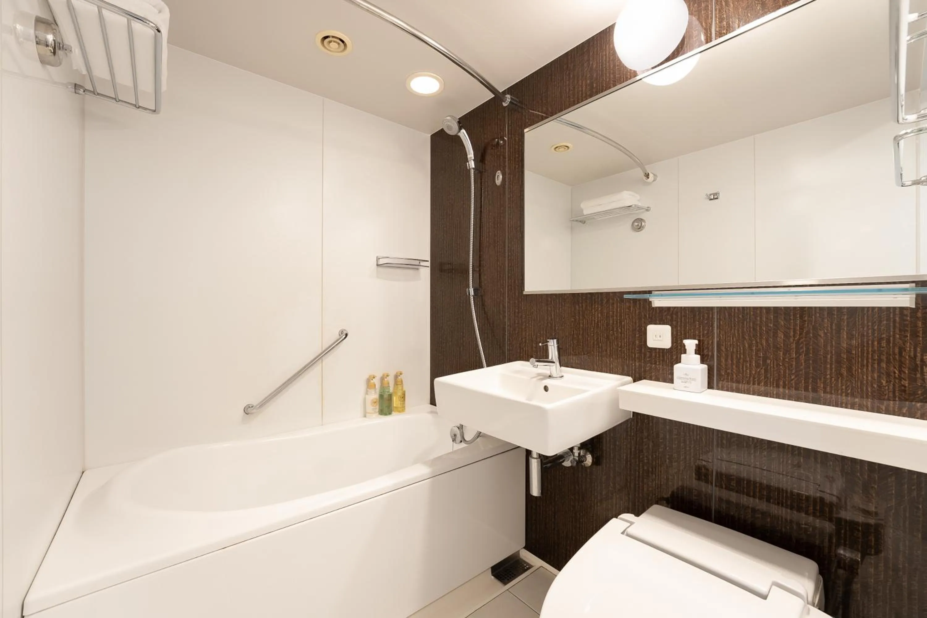 Toilet in Hotel JAL City Kannai Yokohama