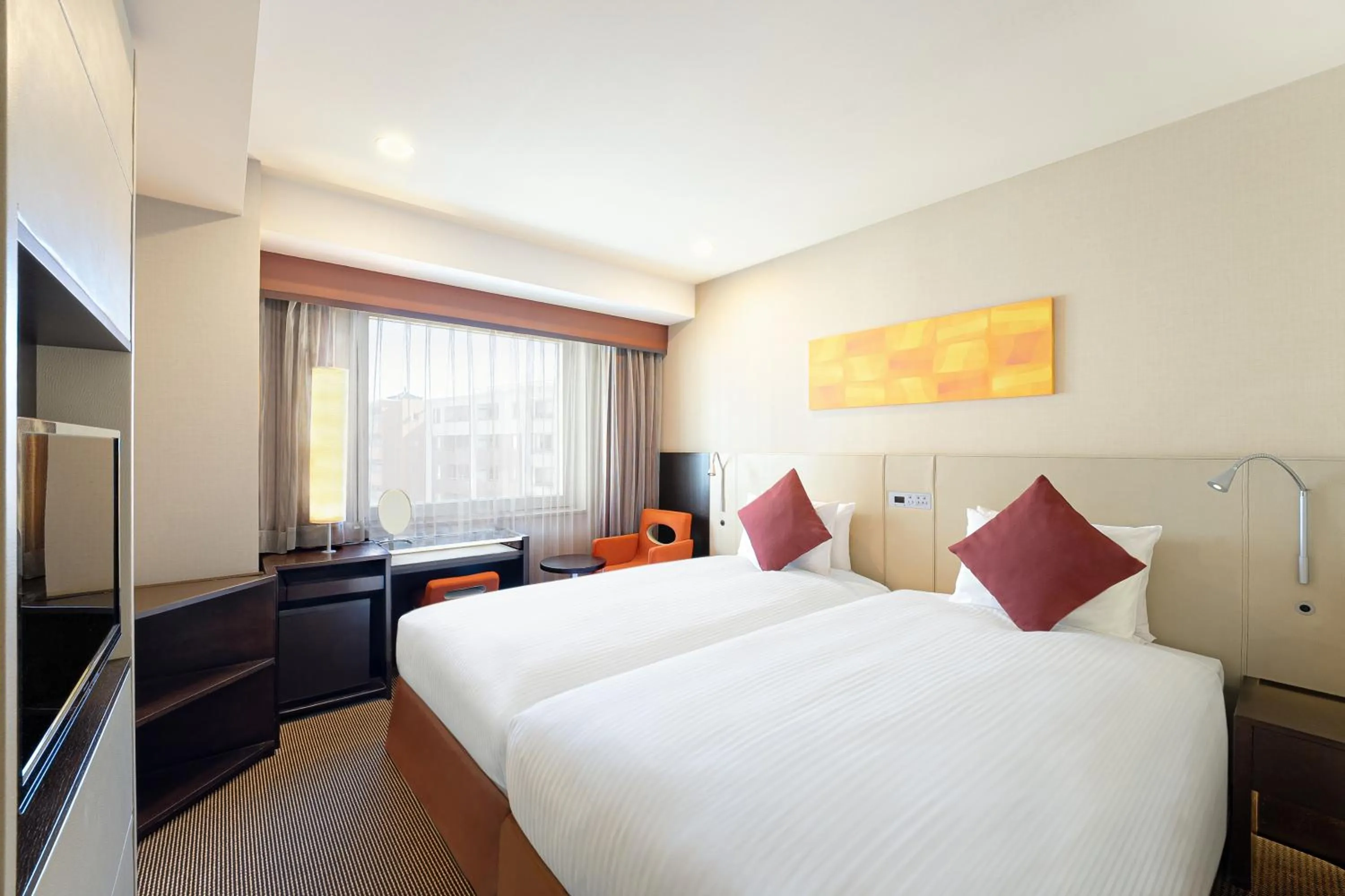 Photo of the whole room, Bed in Hotel JAL City Kannai Yokohama