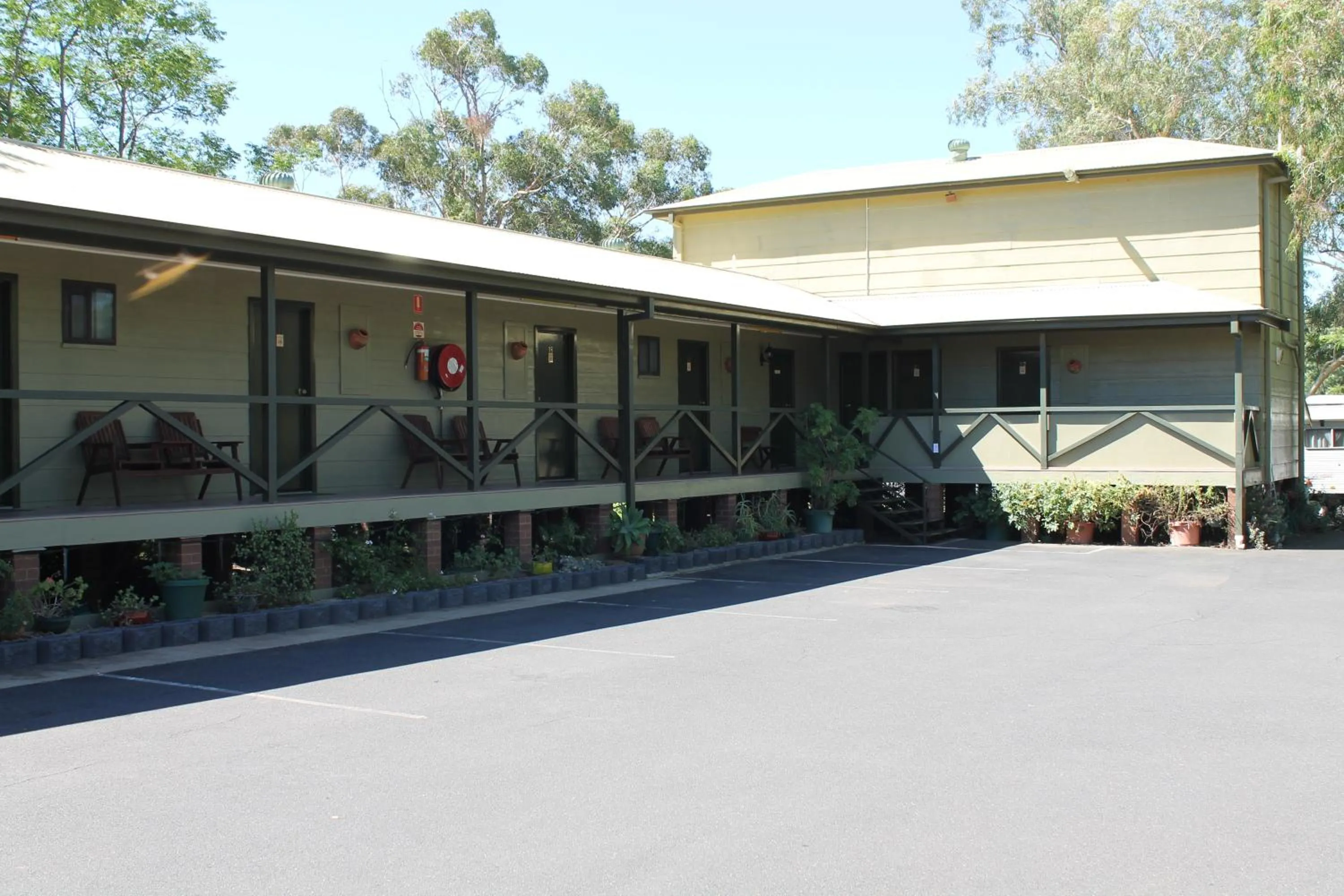 Property building in Lake Forbes Motel
