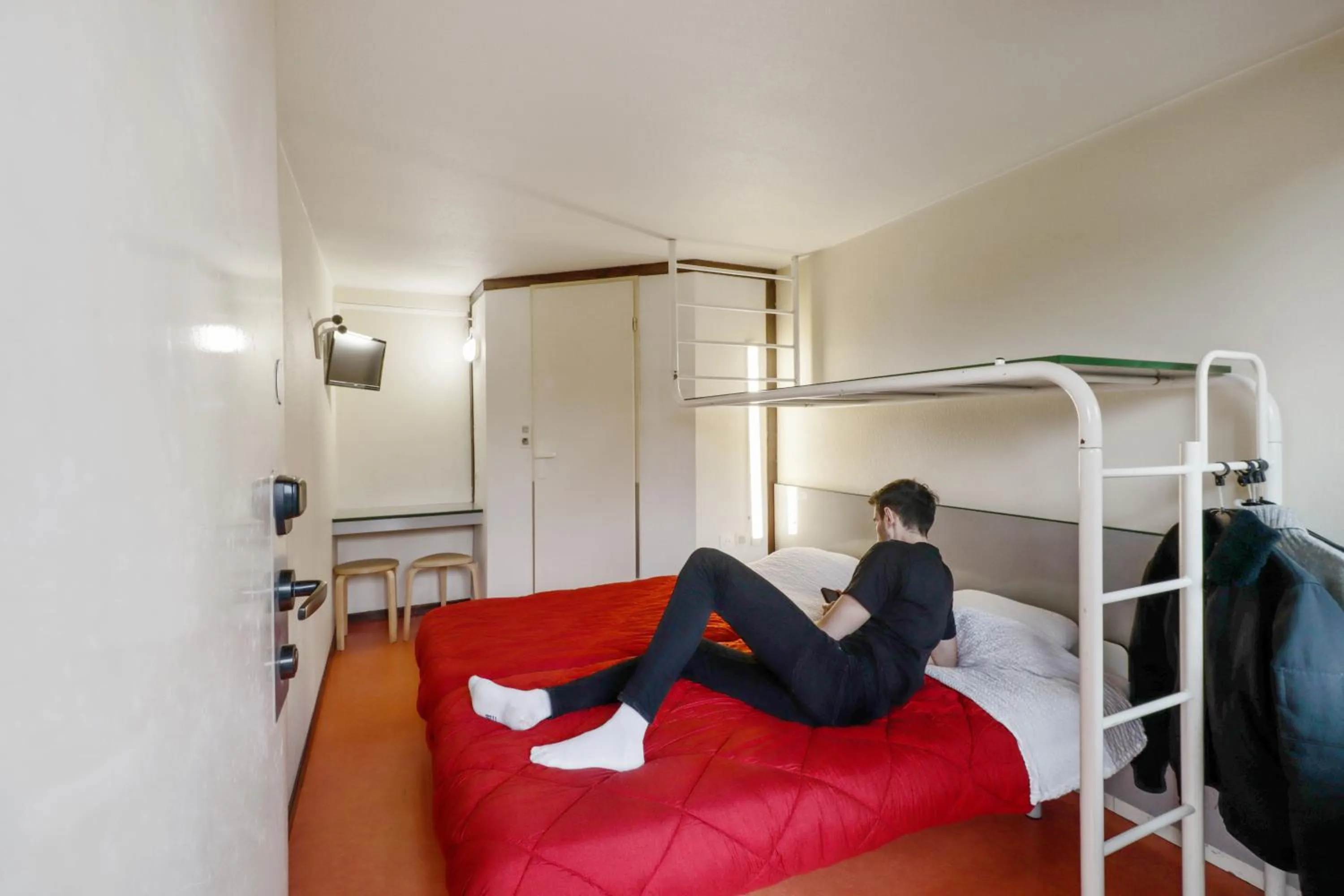 Bedroom, Bed in Première Classe Lille Sud Henin Beaumont