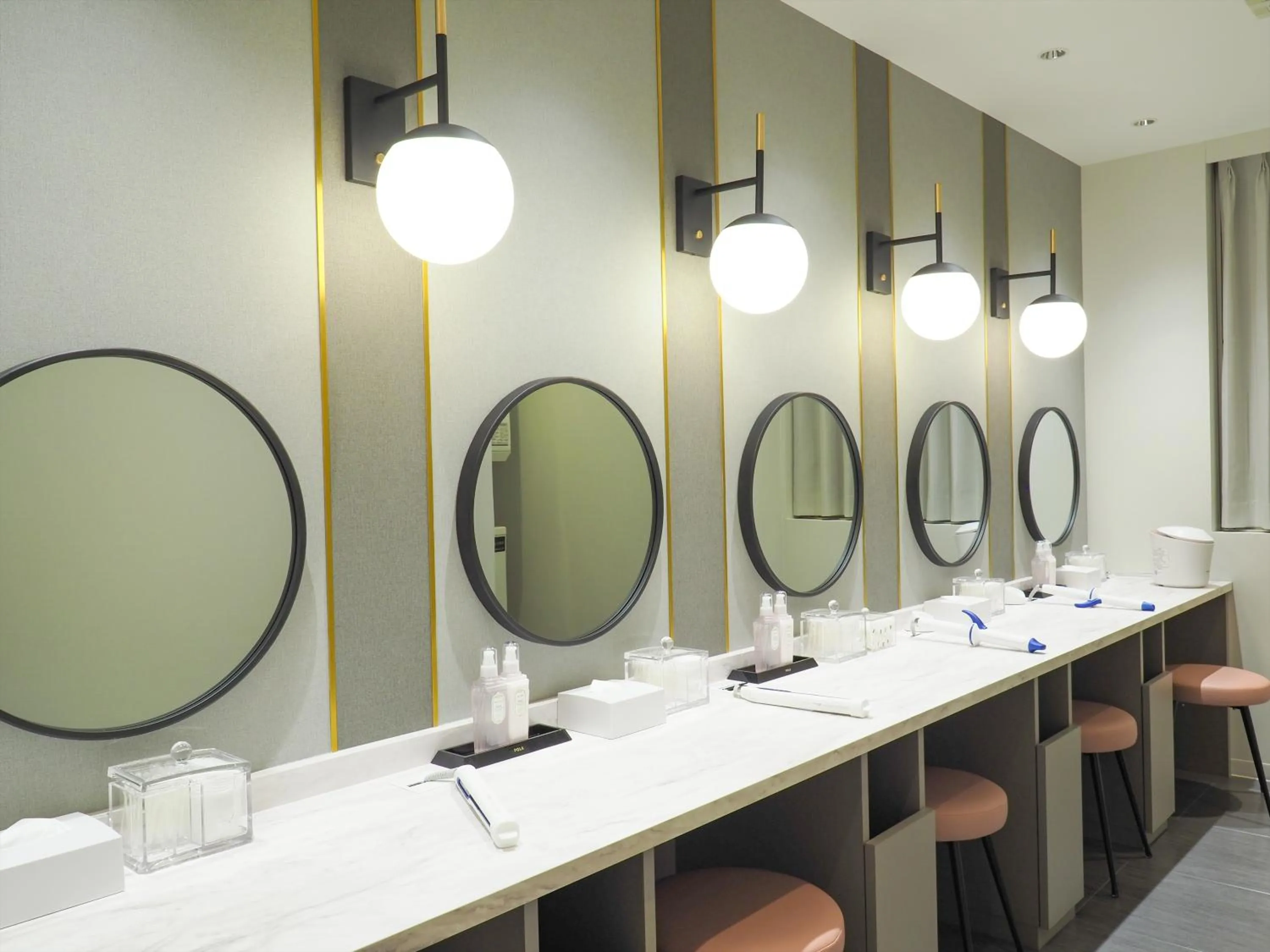 Area and facilities in Leo Yu Capsule Hotel Funabashi