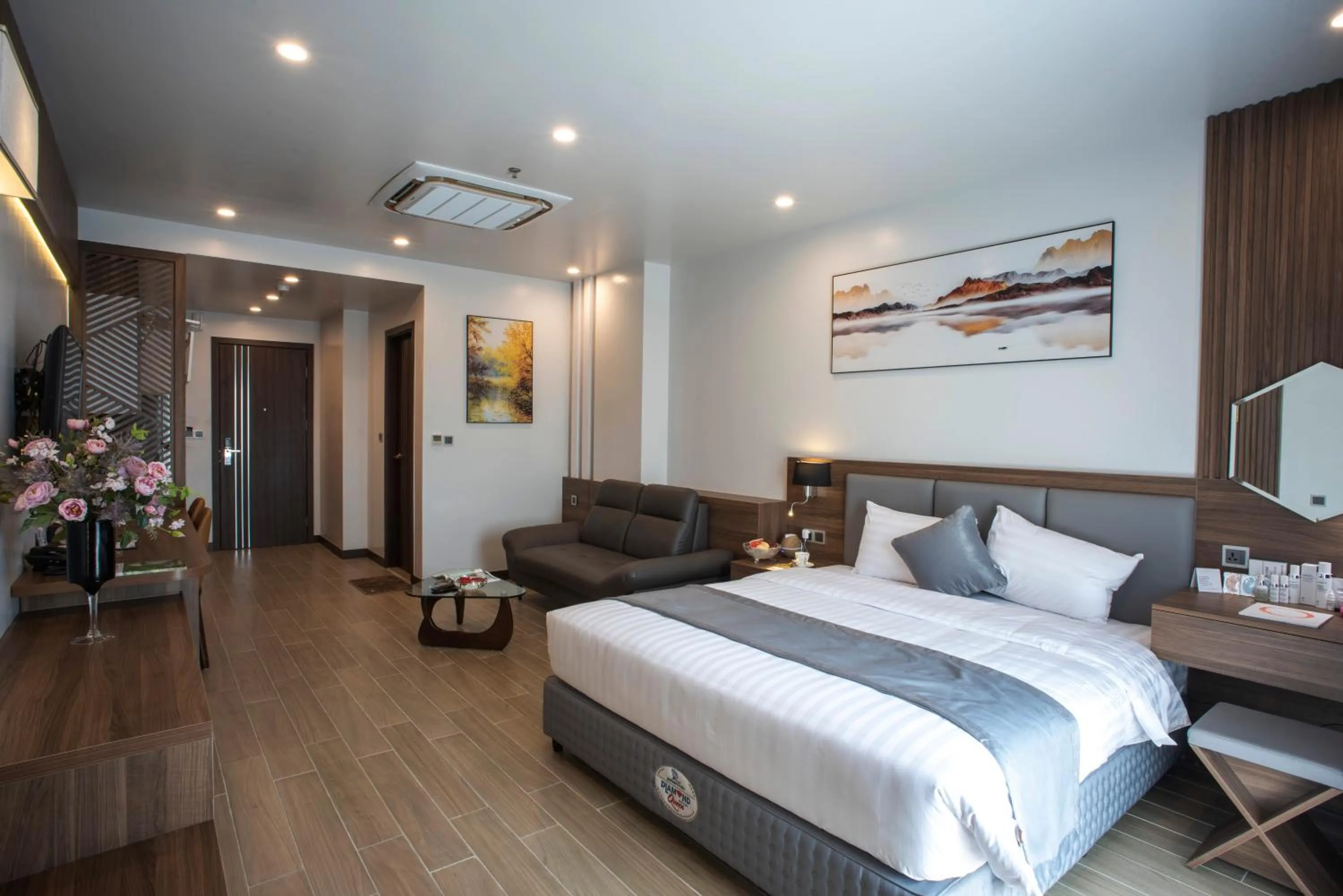 Bed in ZEN RIVERSIDE HOTEL & RESIDENCES