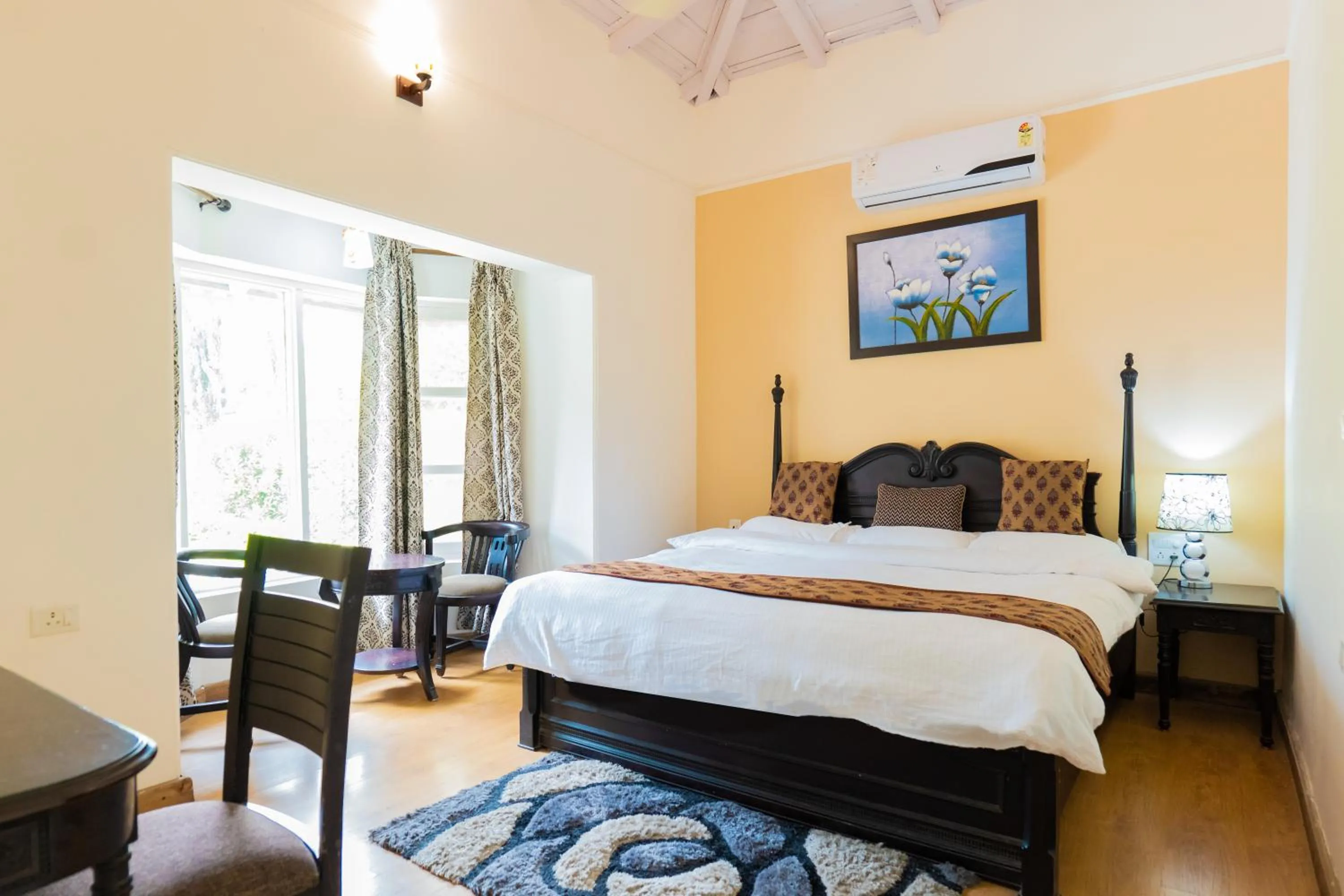 Bedroom, Bed in Neelesh Inn- A Luxury Lake View Hotel- 20 kms from Nainital