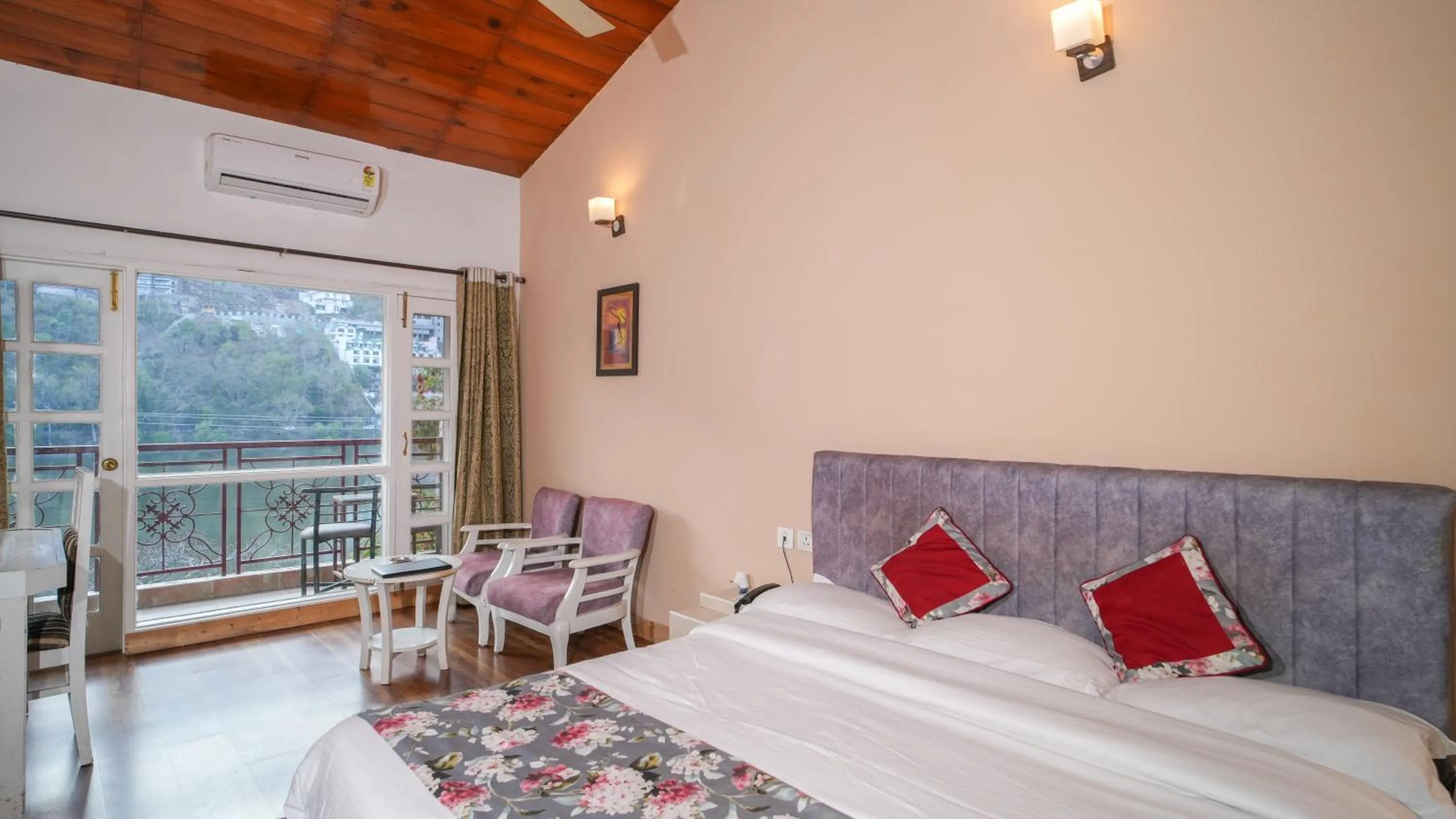 Bed in Neelesh Inn- A Luxury Lake View Hotel- 20 kms from Nainital