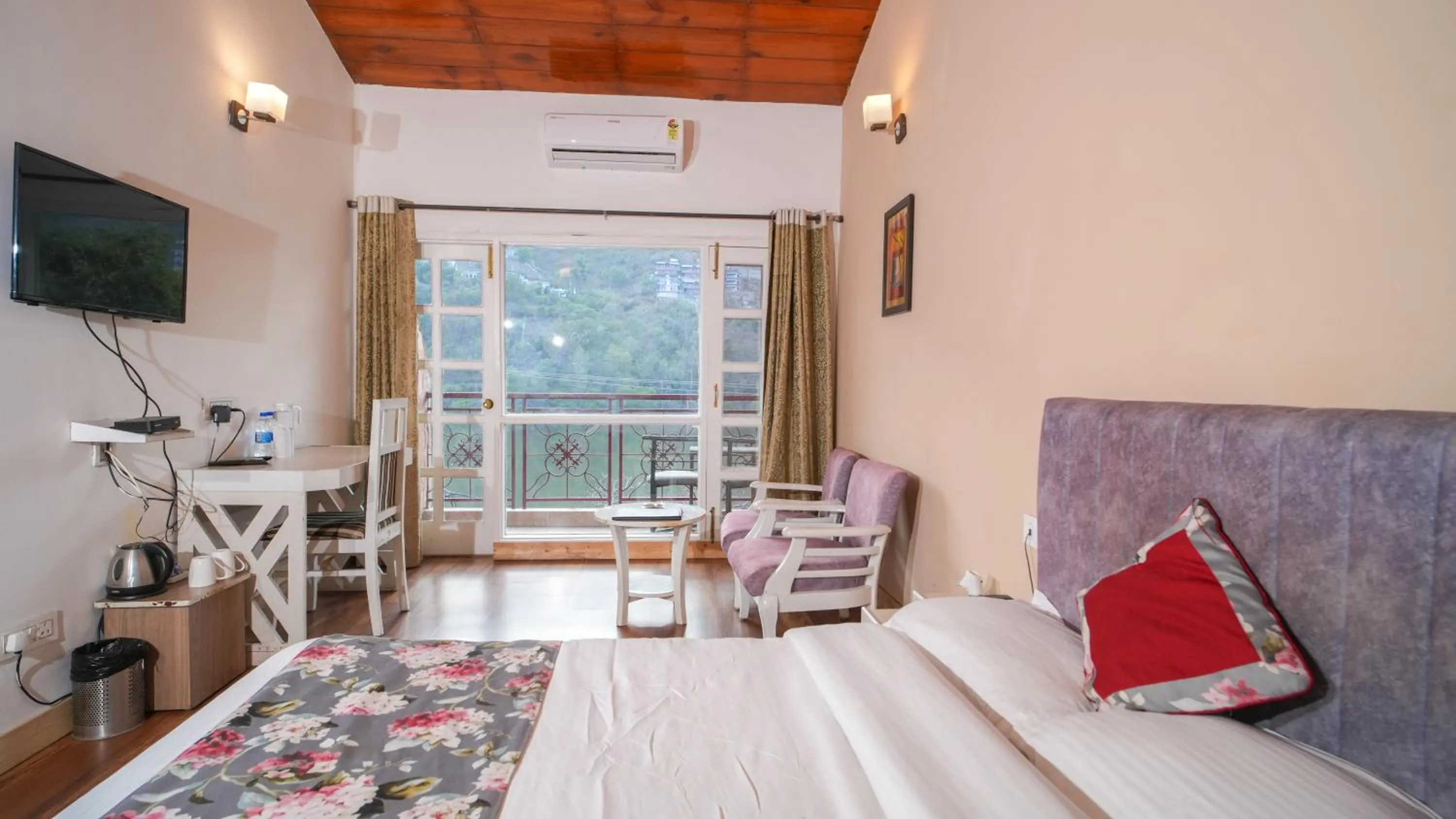 Bed in Neelesh Inn- A Luxury Lake View Hotel- 20 kms from Nainital