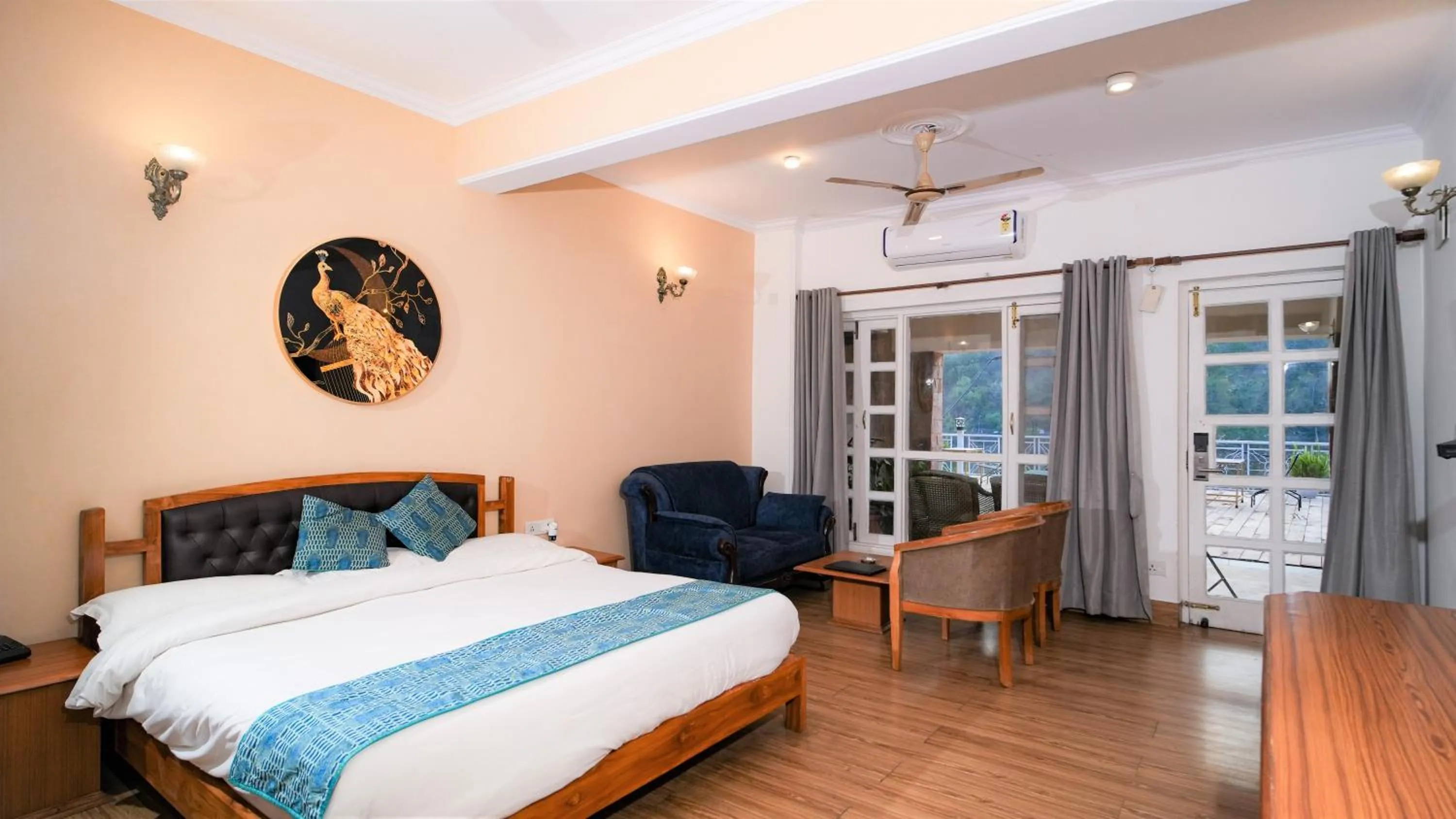 Bed in Neelesh Inn- A Luxury Lake View Hotel- 20 kms from Nainital