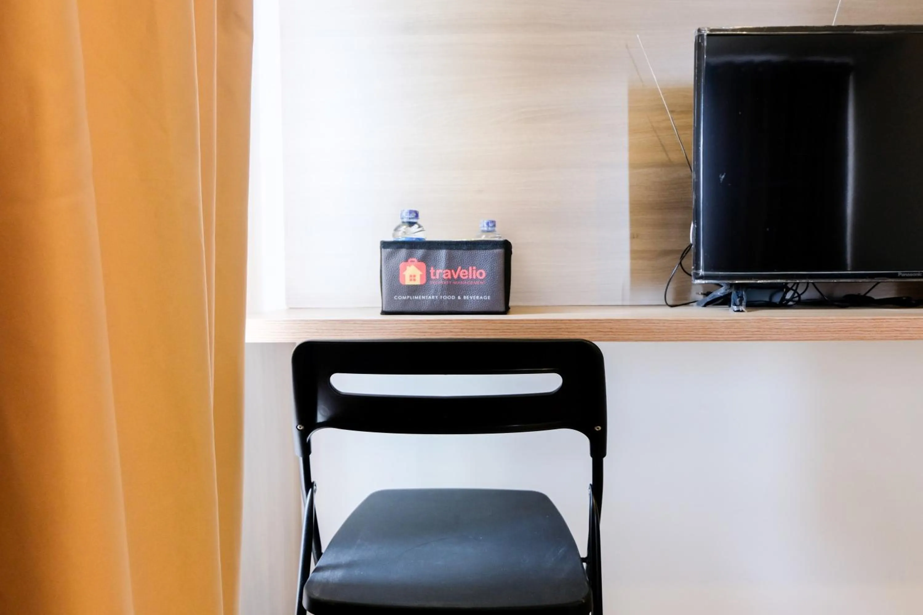 Cozy and Compact Casa De Parco Studio Apartment By Travelio