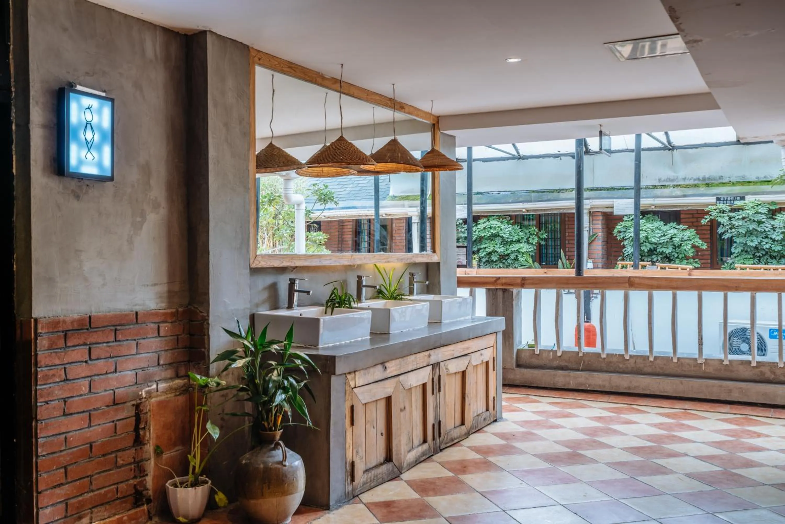 Public Bath in Chengdu Mix Hostel