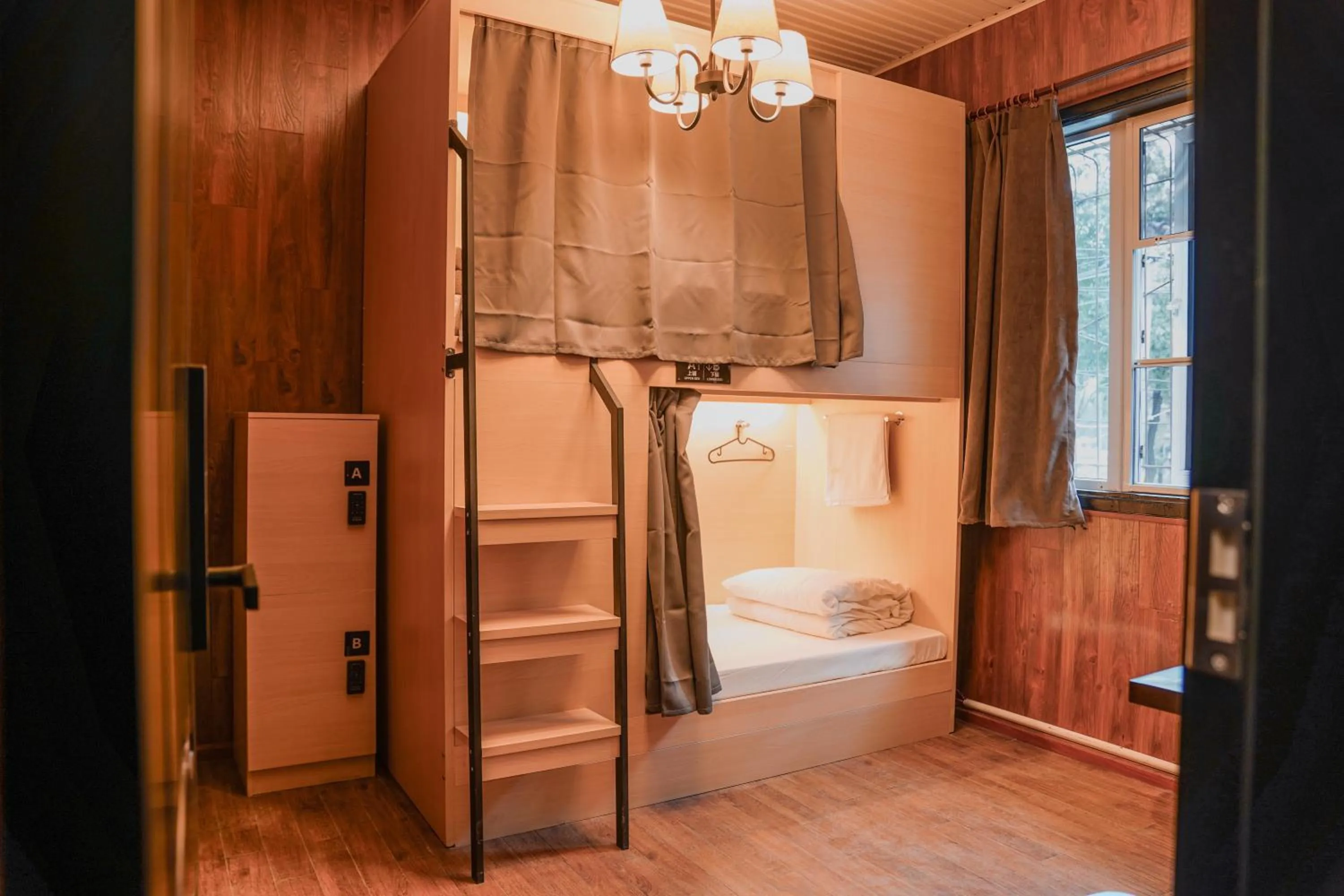 Mixed Dormitory Room in POSHPACKER - Chengdu Mix Hostel - Cicada Zen Yard