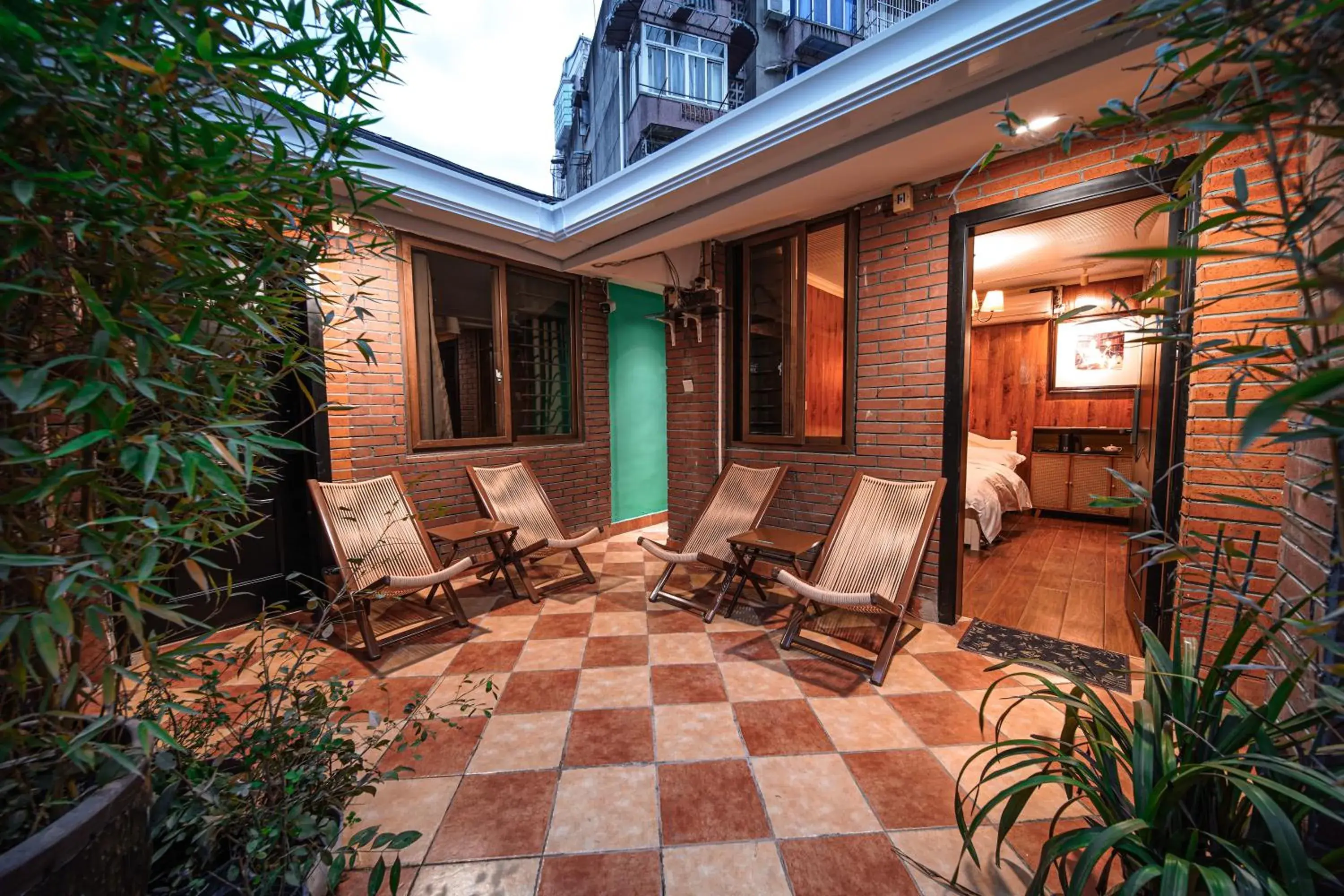 Double Room with Terrace in POSHPACKER - Chengdu Mix Hostel - Cicada Zen Yard Double Room with Terrace in POSHPACKER - Chengdu Mix Hostel - Cicada Zen Yard