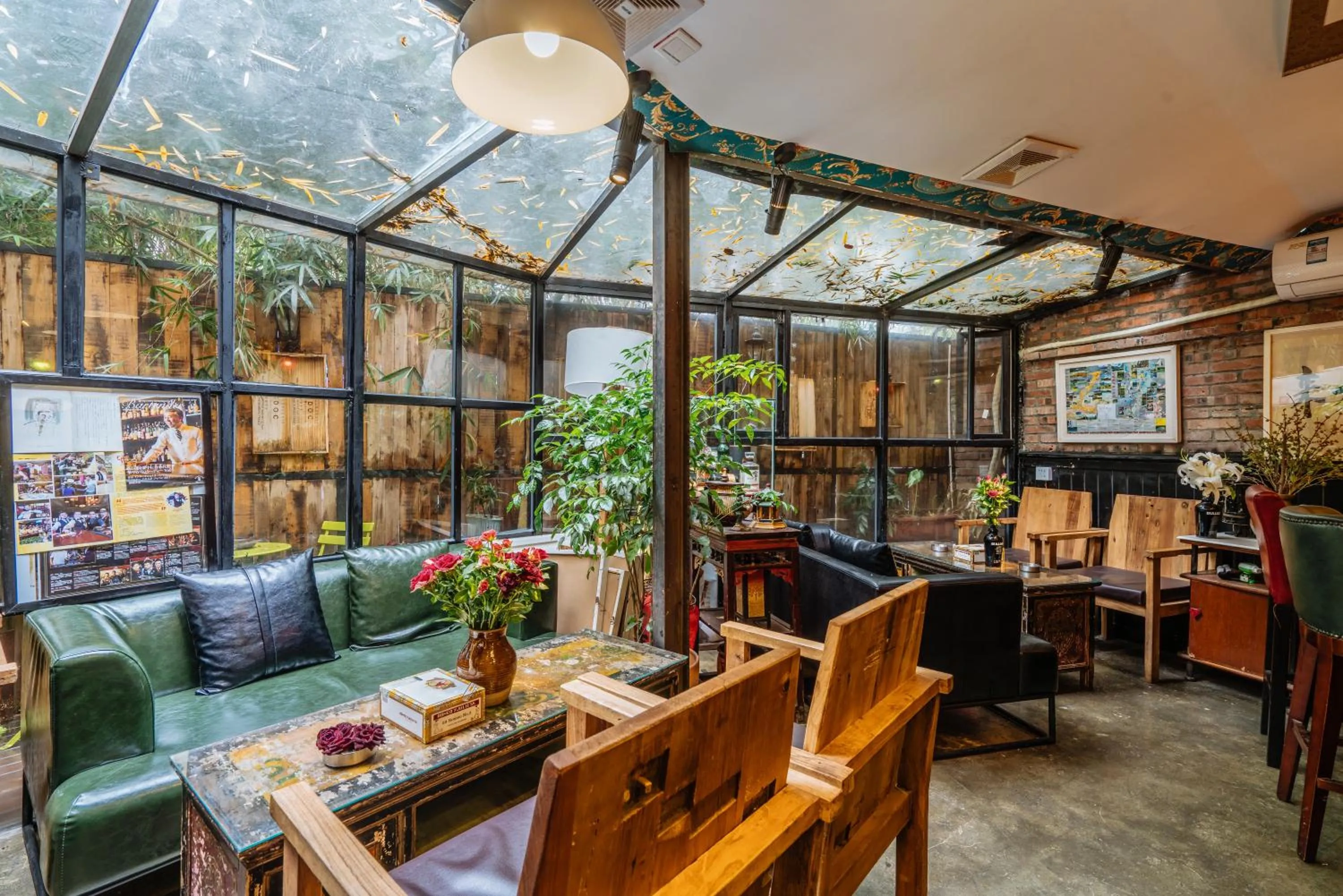 Lounge or bar in Chengdu Mix Hostel