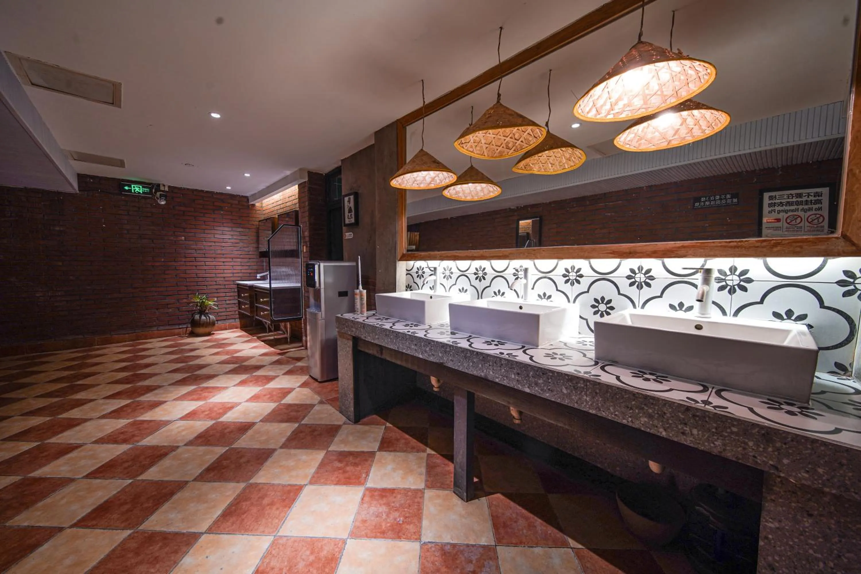 Bathroom in POSHPACKER - Chengdu Mix Hostel - Cicada Zen Yard