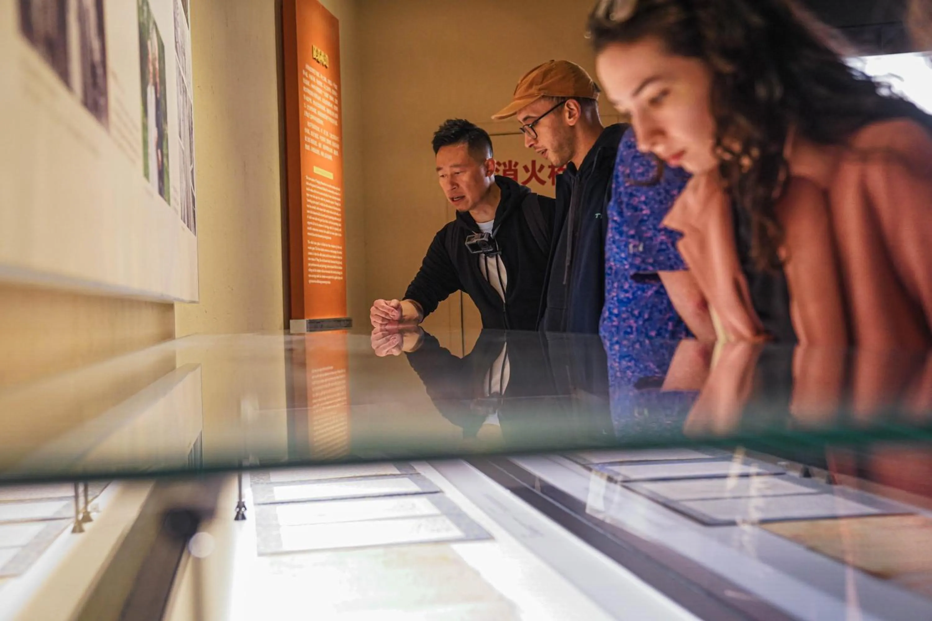 Hiking in Chengdu Mix Hostel