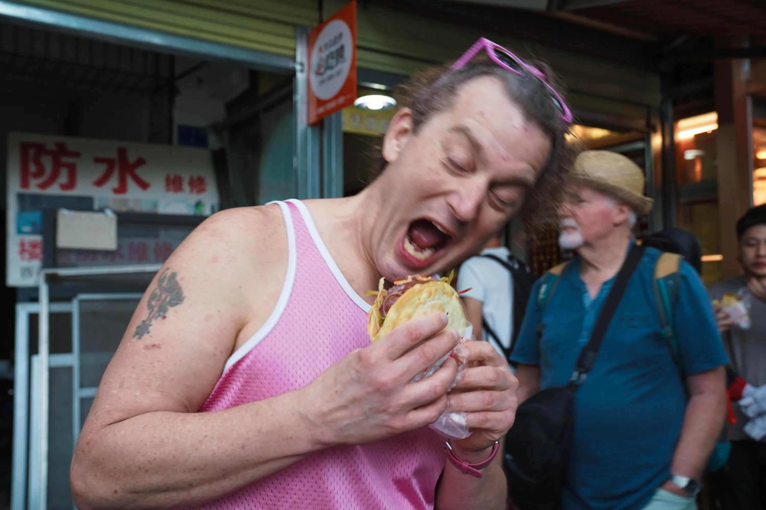 Hiking in Chengdu Mix Hostel