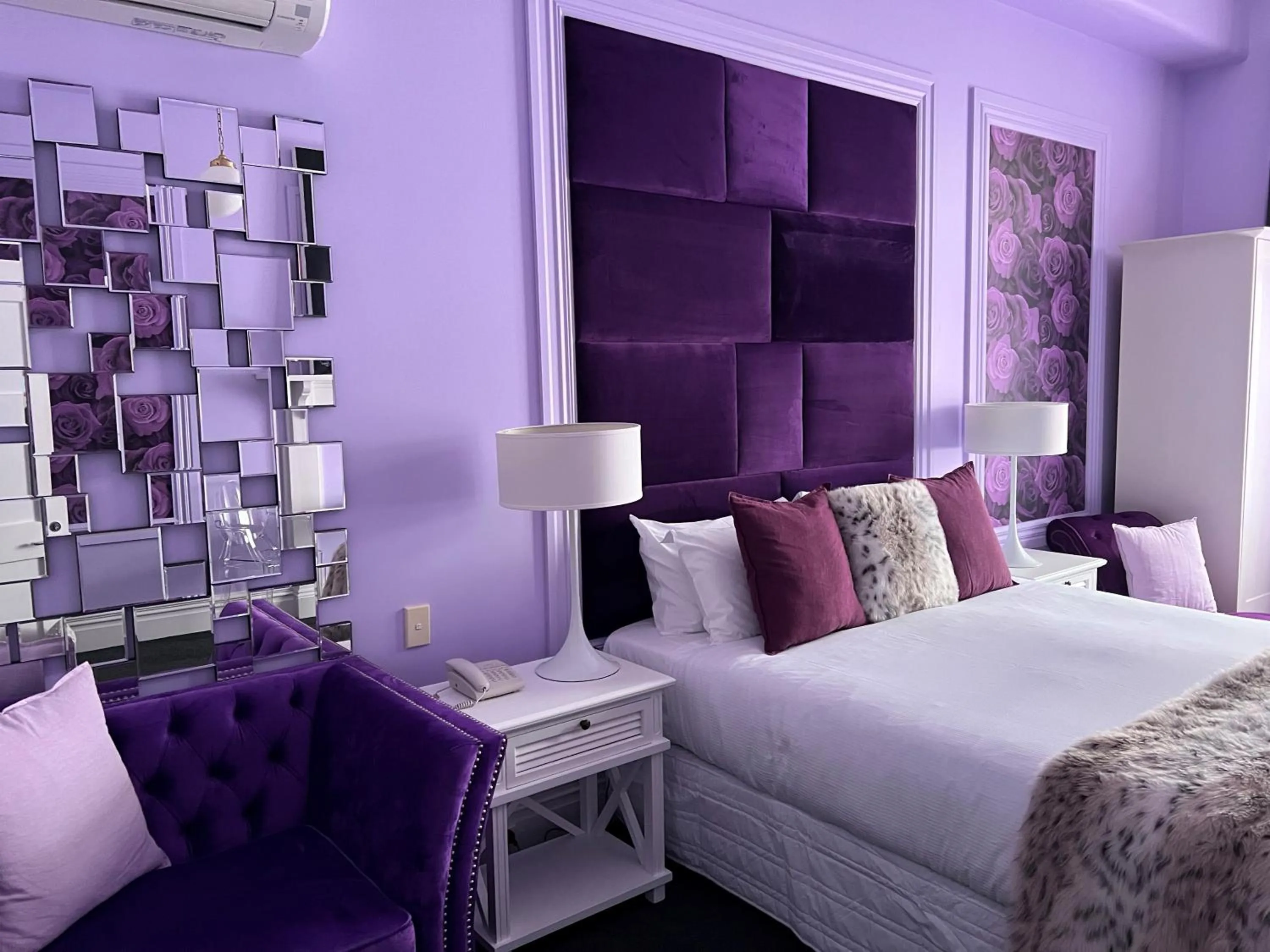 Bed in Hotel D'urville Blenheim