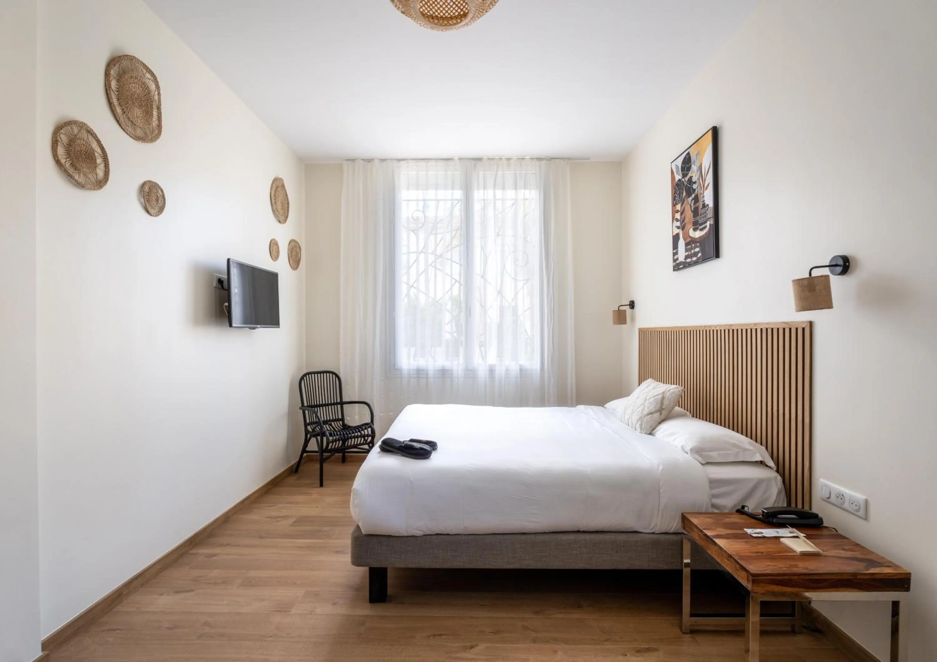 Bedroom, Bed in Hôtel La Villa Juan Beach
