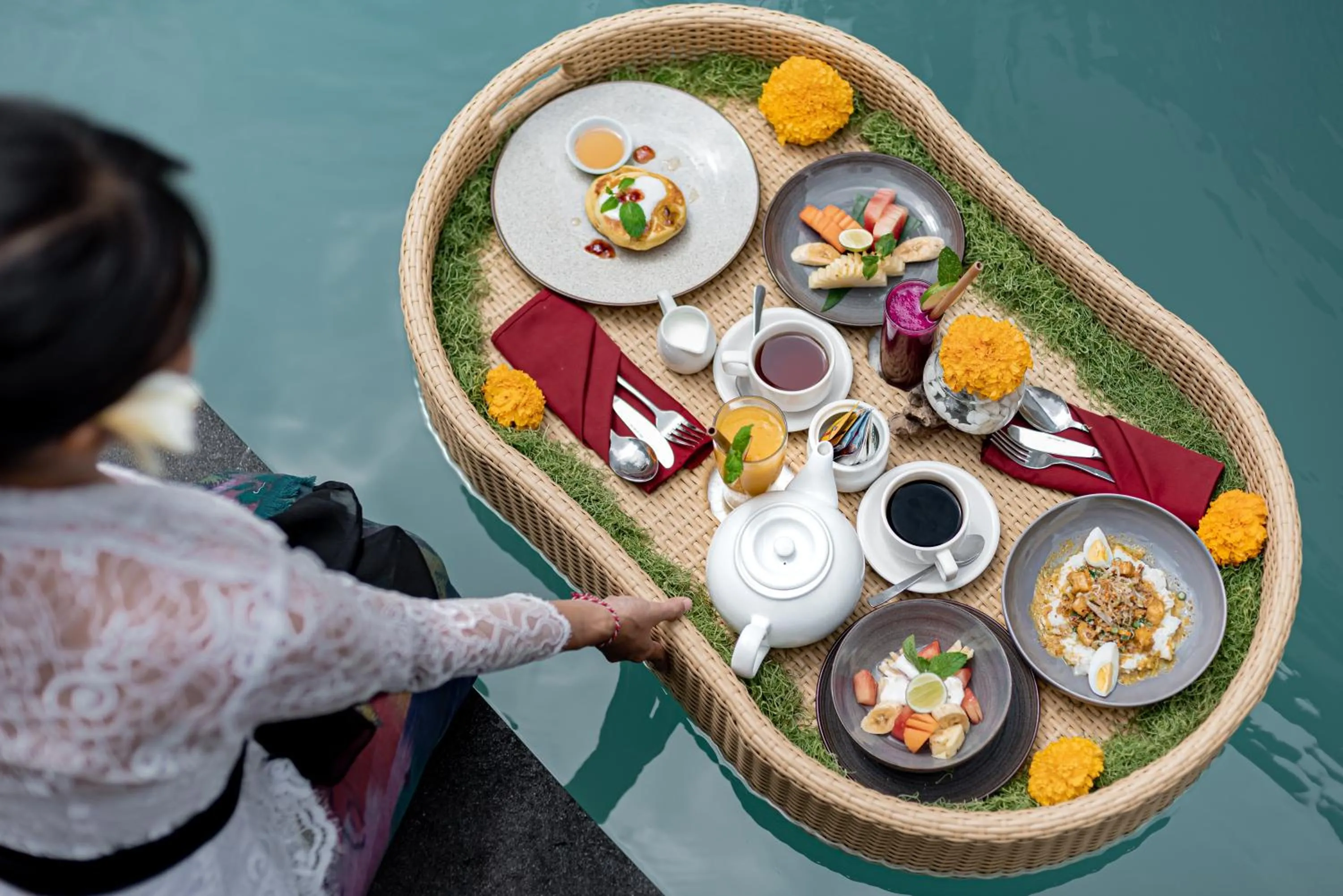 Food in Santosha Place