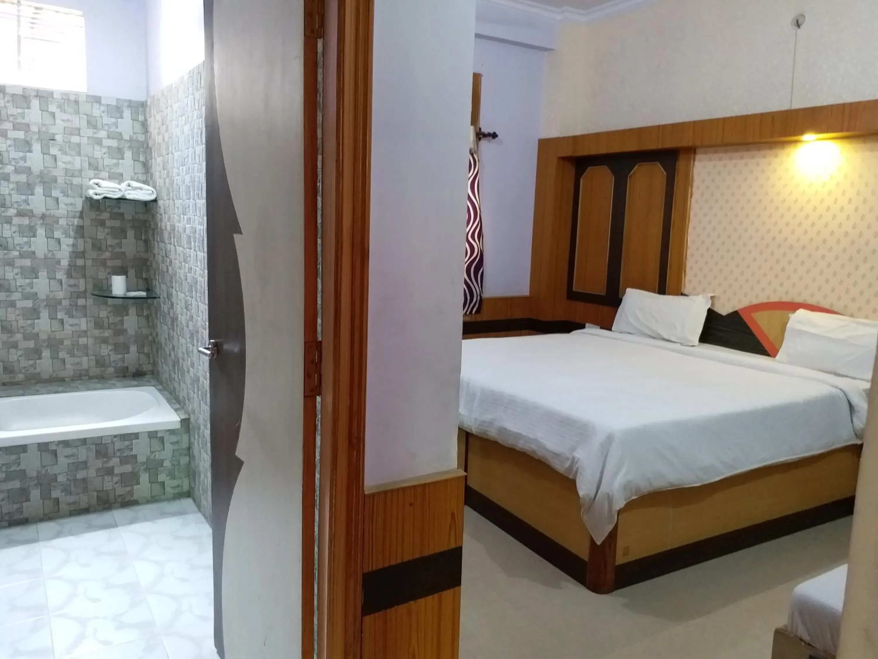 Photo of the whole room, Bed in HOTEL HAIFA