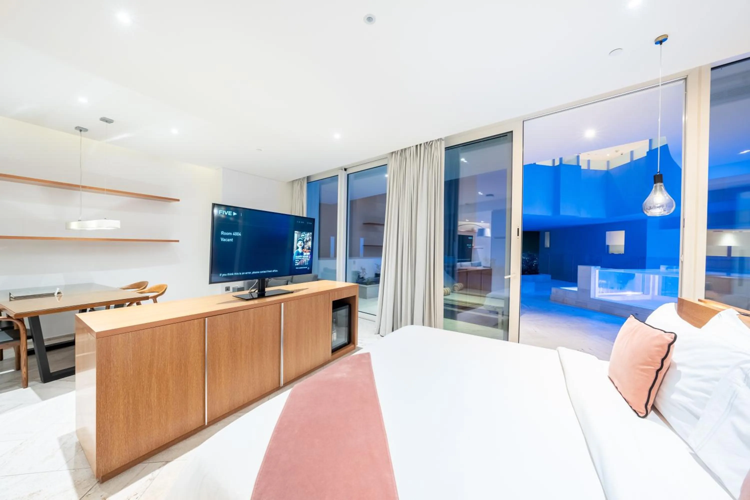 TV and multimedia, Bed in FIVE Jumeirah Village