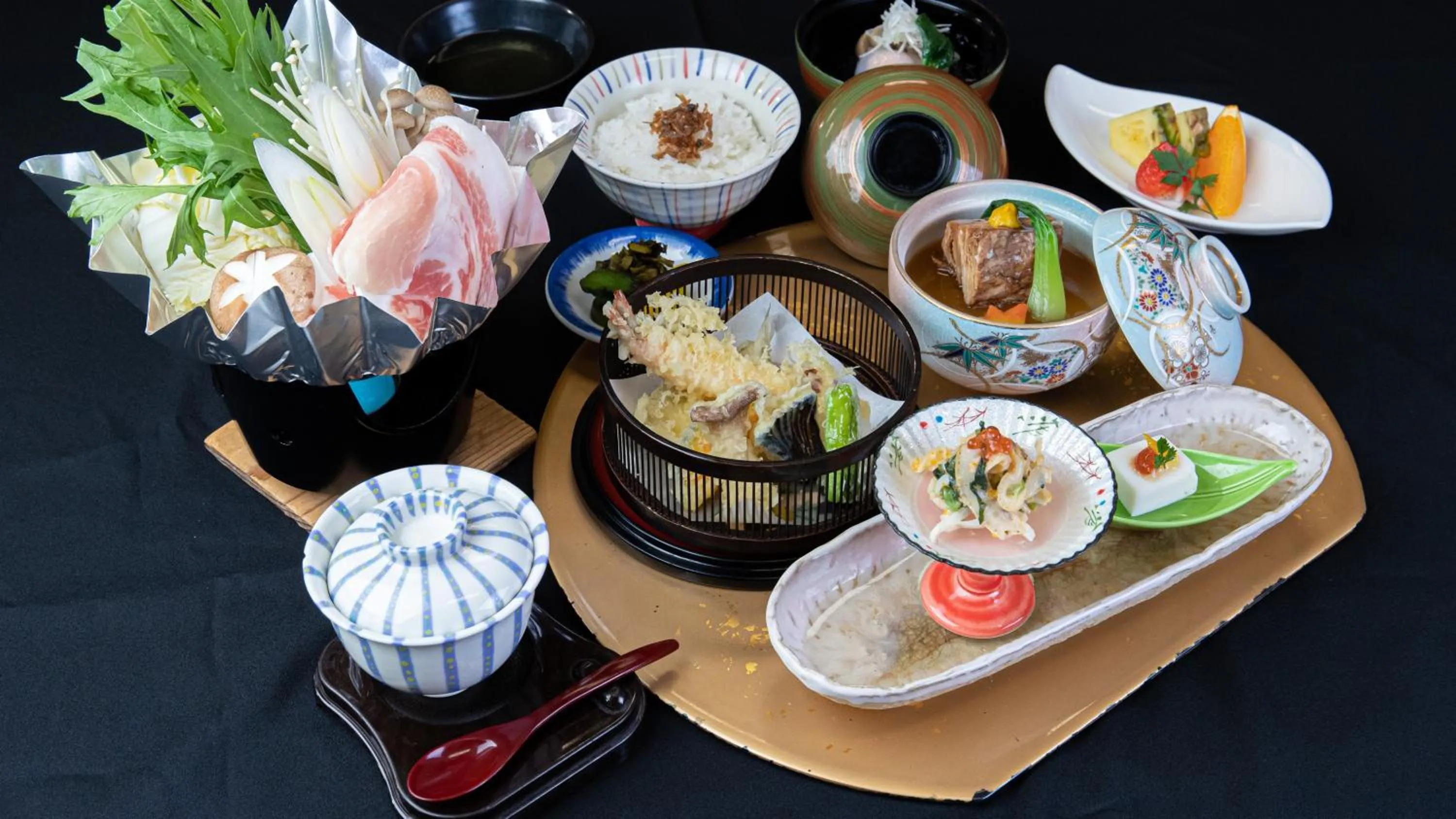 Food in Aqua Garden Hotel Fukumaru