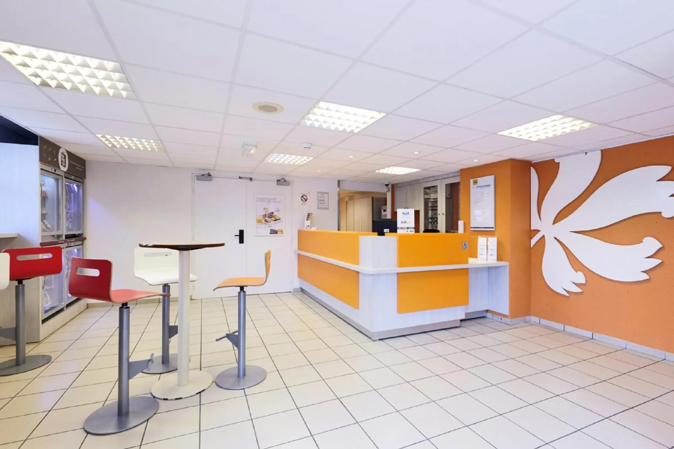 Lobby or reception in Premiere Classe Marne La Vallee - Saint Thibault Des Vignes
