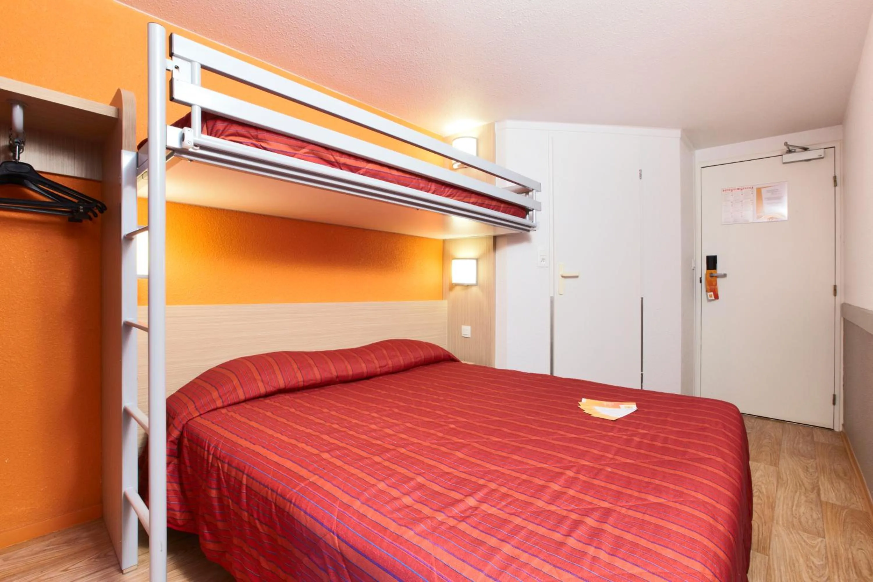 Photo of the whole room, Bed in Premiere Classe Marne La Vallee - Saint Thibault Des Vignes