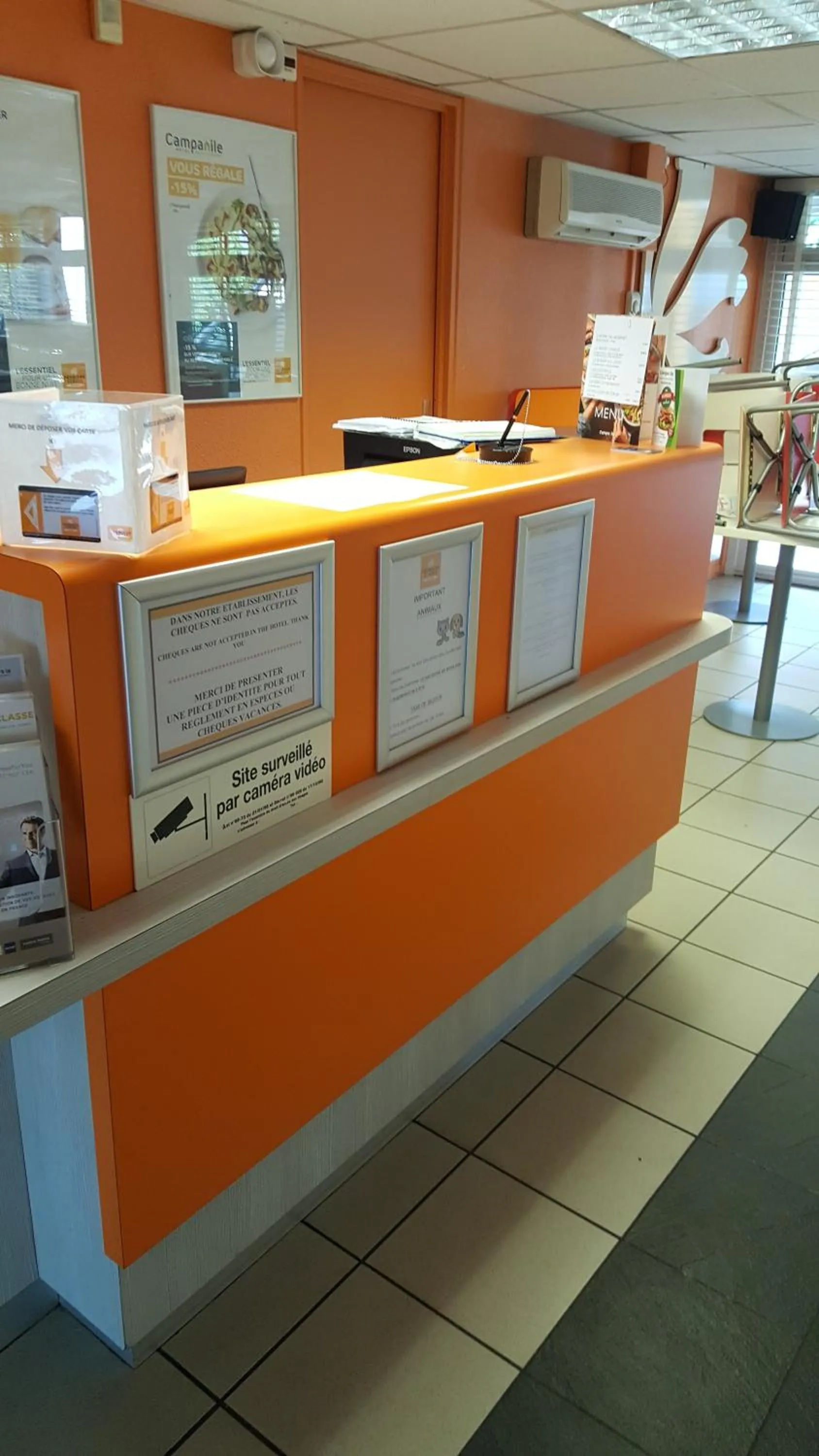 Lobby or reception in Première Classe Clermont-Ferrand Aubière