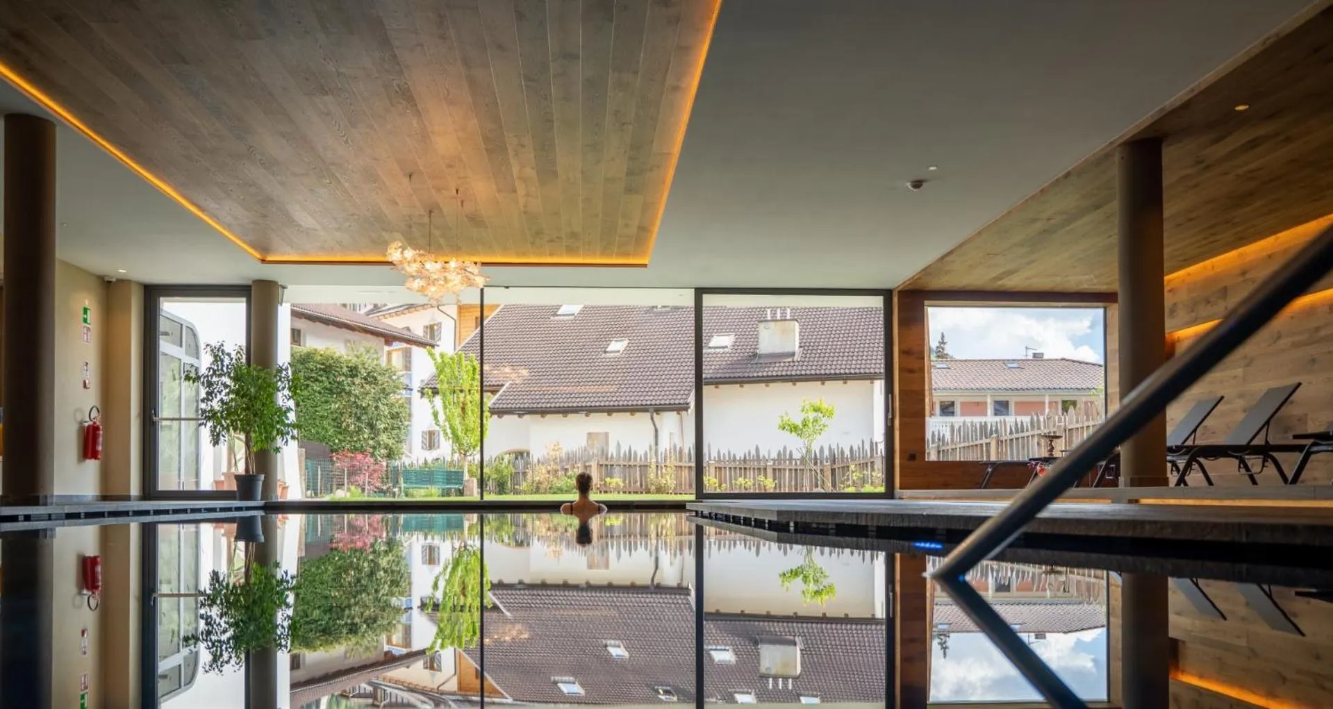 Pool view in Schwarzer Adler