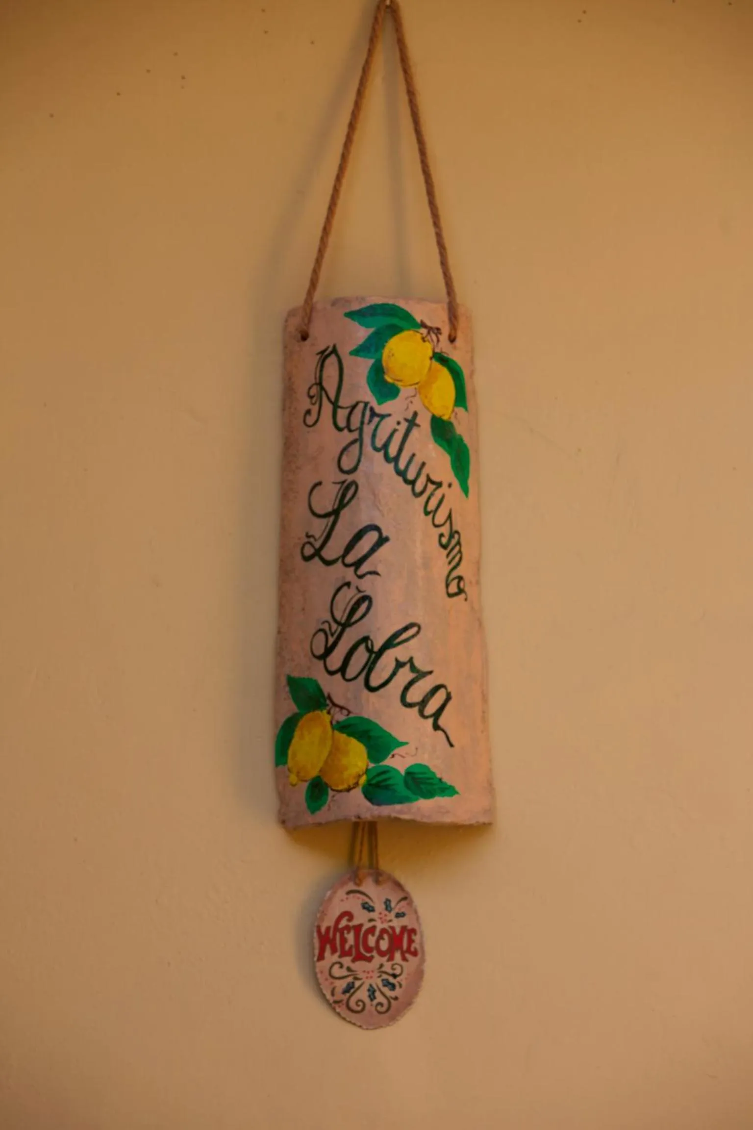 Decorative detail in Agriturismo La Lobra