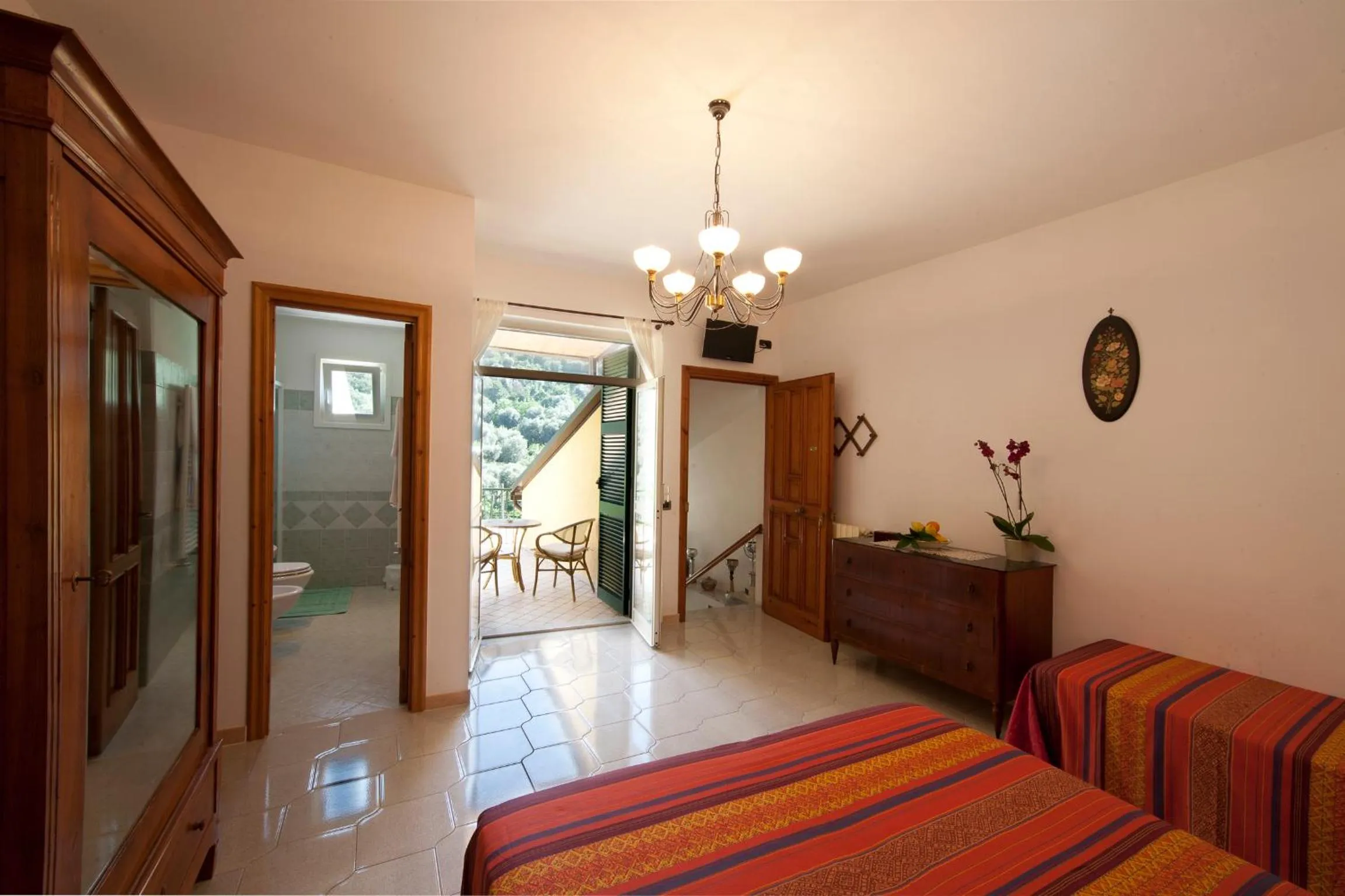 Decorative detail in Agriturismo La Lobra