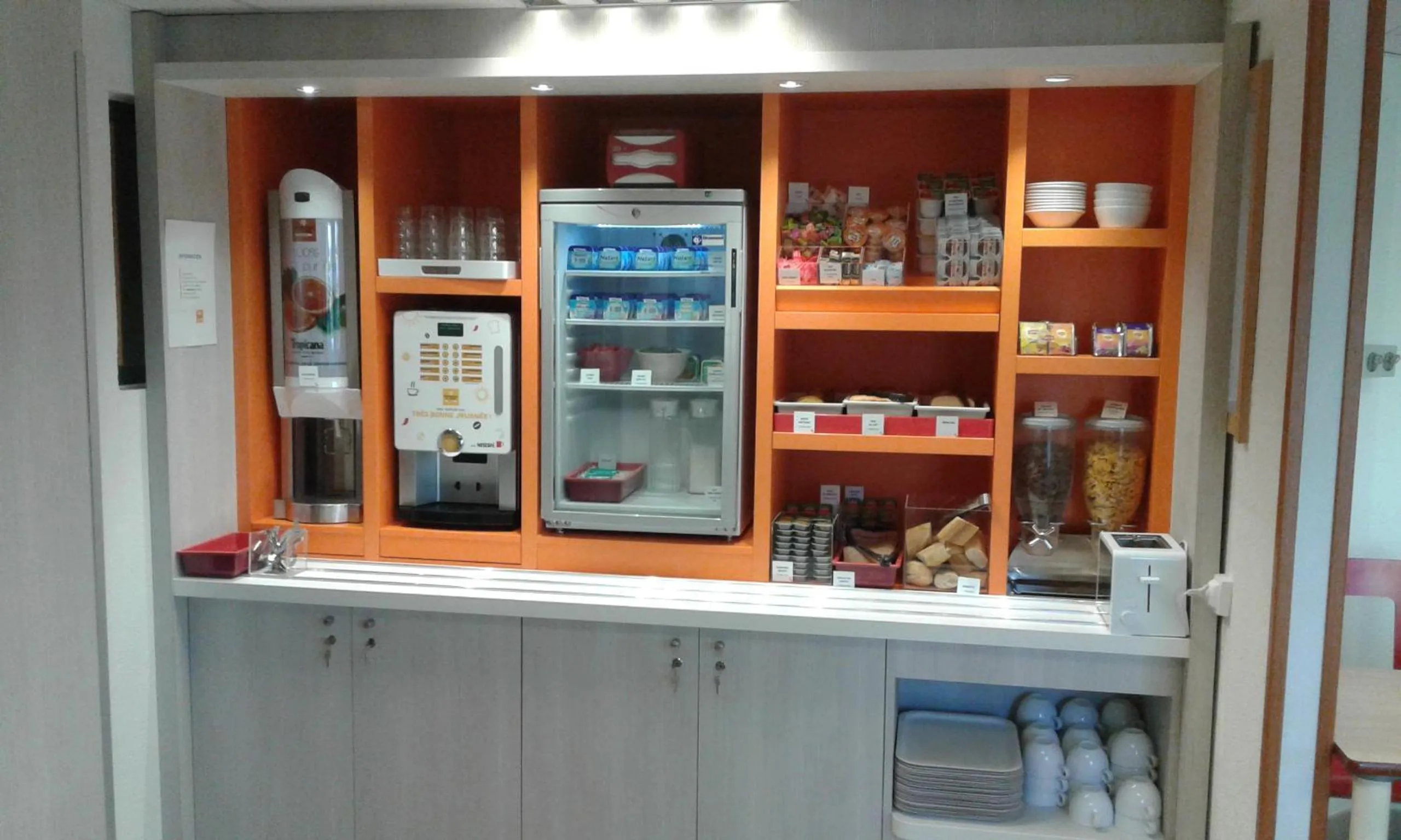 Food in Premiere Classe Orleans Ouest - La Chapelle St Mesmin