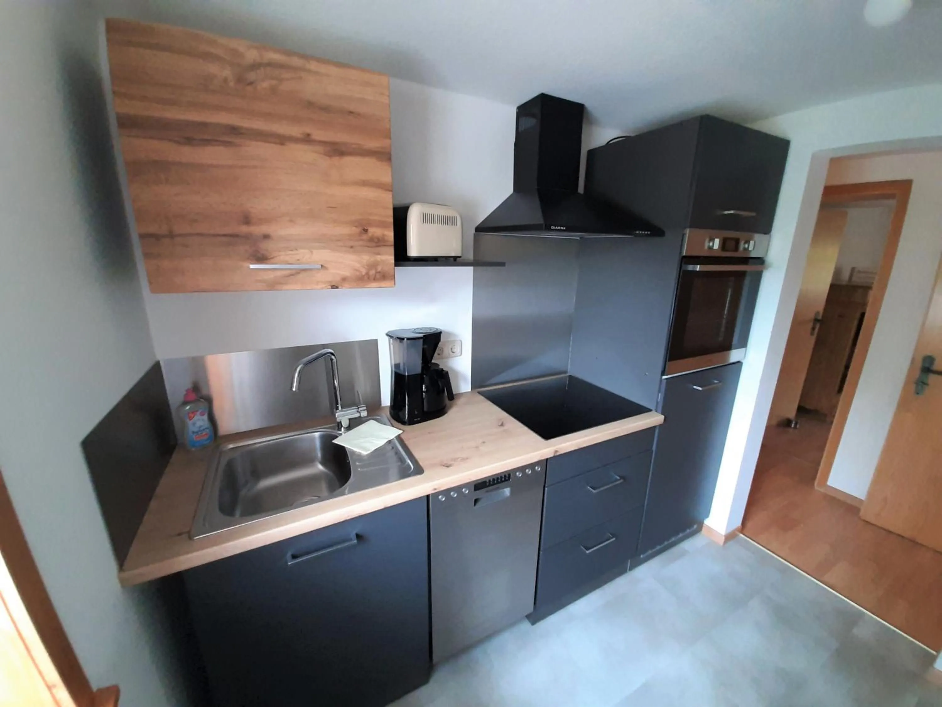 Kitchen or kitchenette in Landhotel Gemeindeschänke