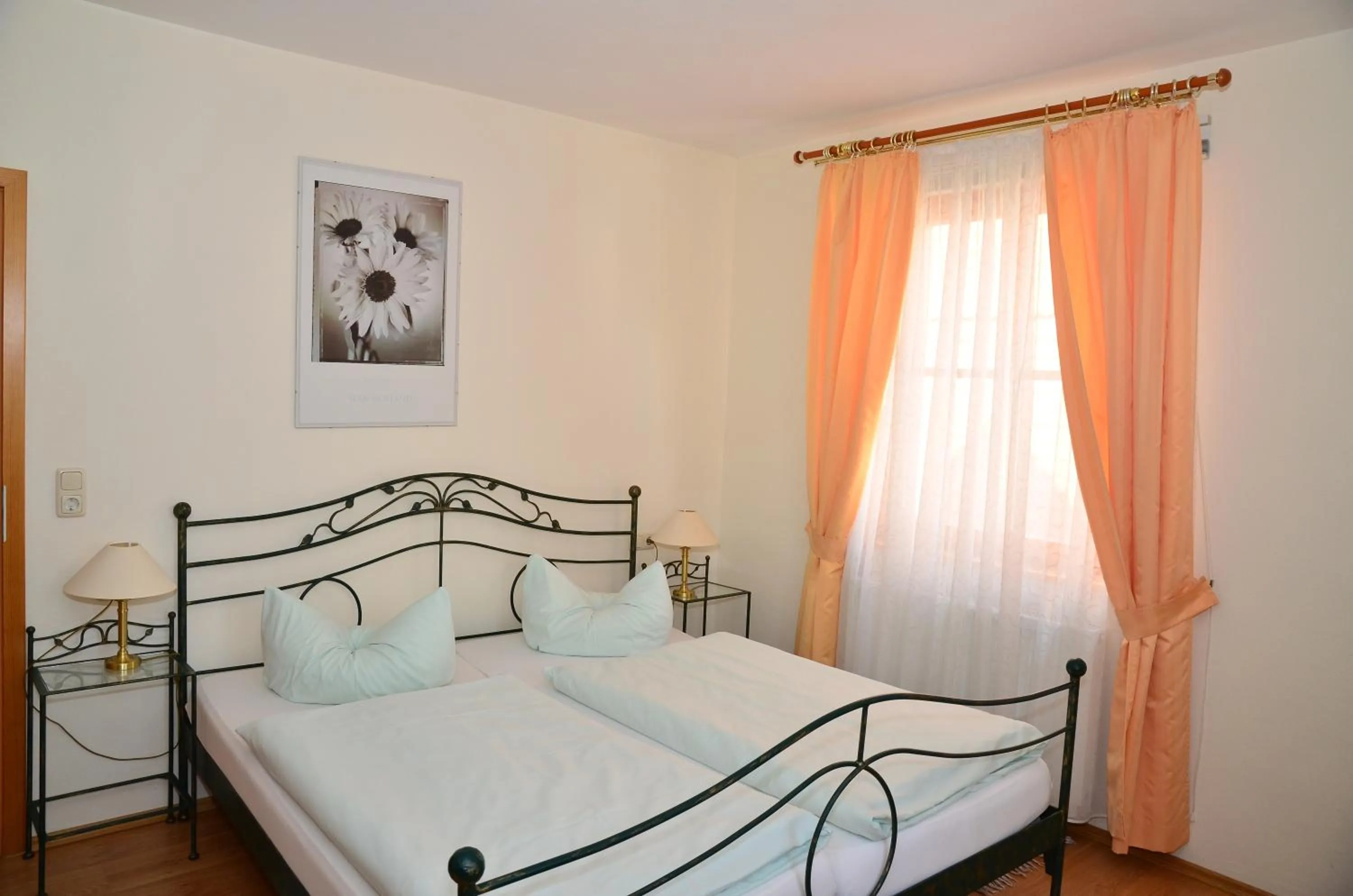 Bed in Landhotel Gemeindeschänke