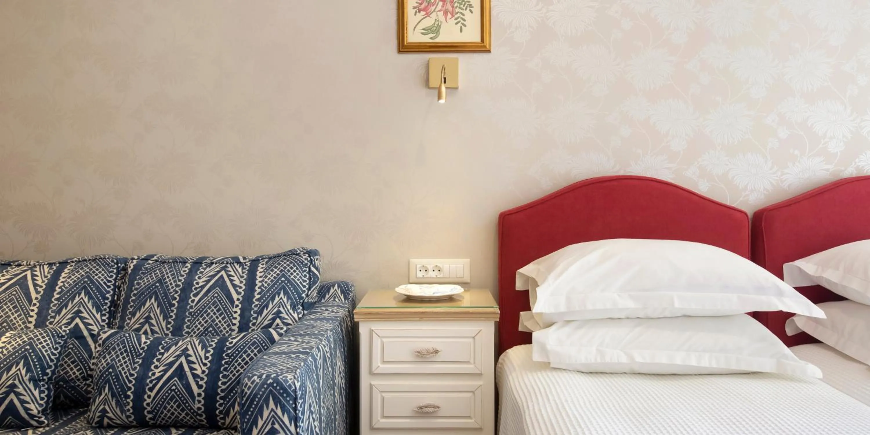 Photo of the whole room, Bed in Kouneni Apartments