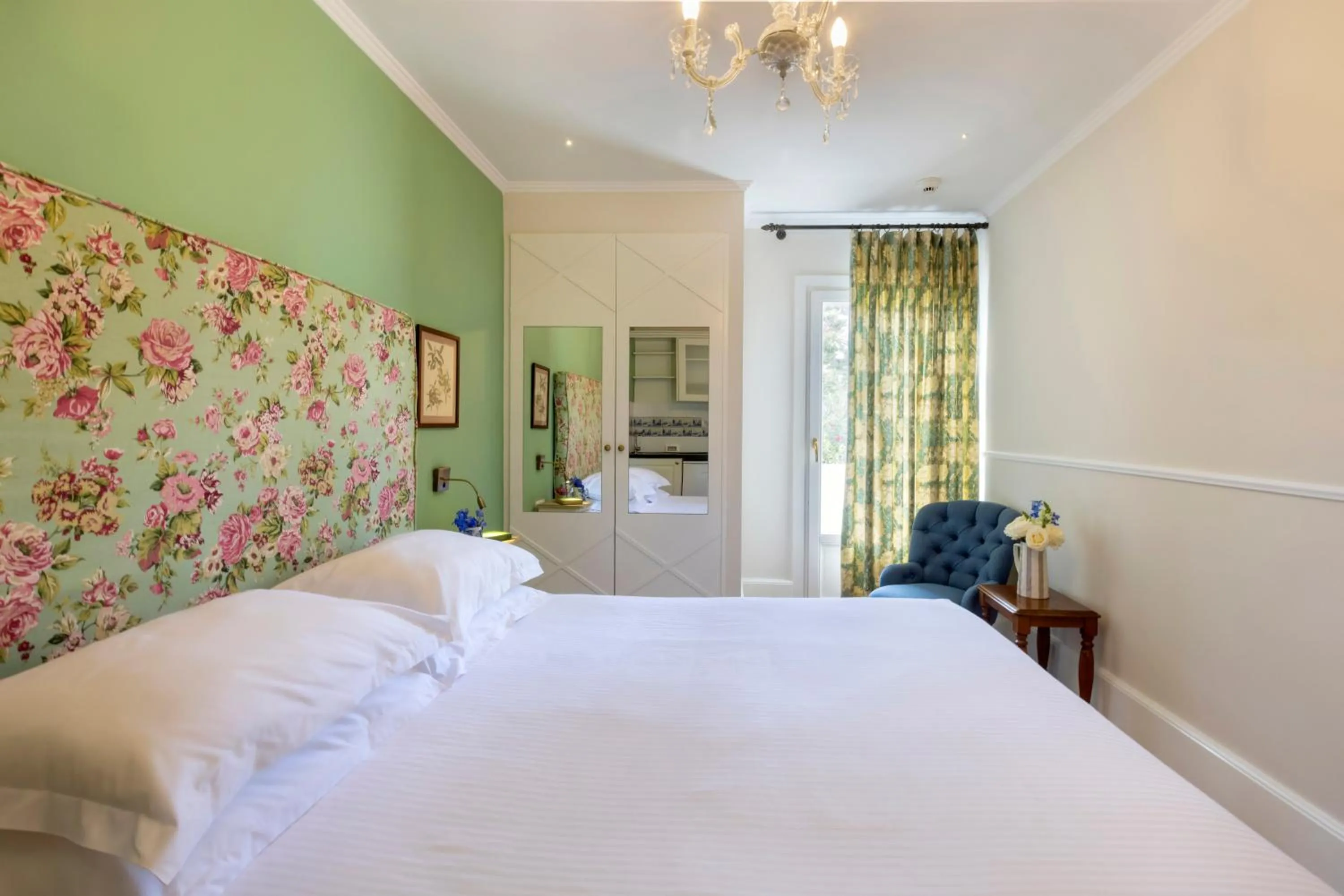 Photo of the whole room, Bed in Kouneni Apartments