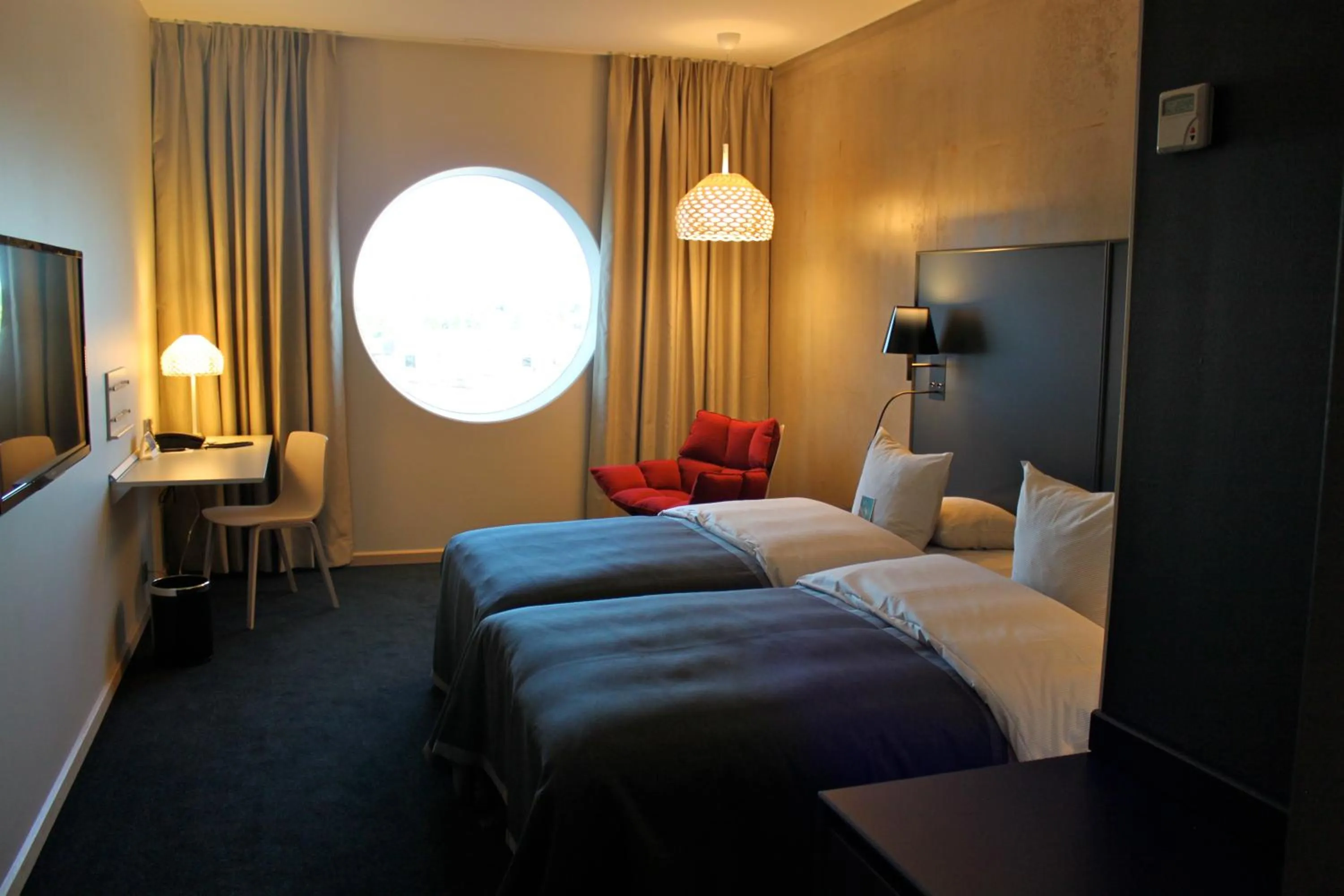 Photo of the whole room, Bed in Quality Hotel Strawberry Arena