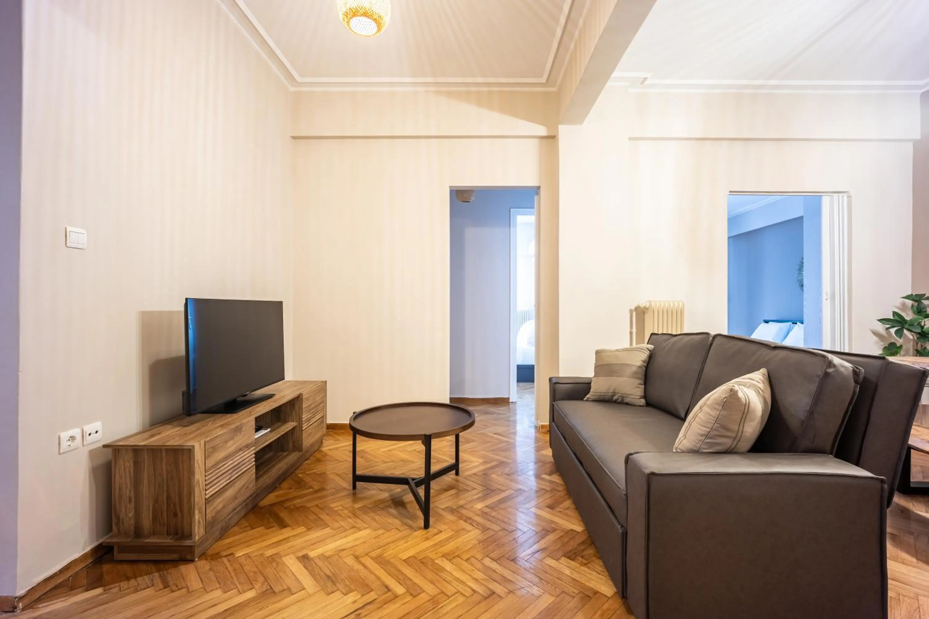 Living room in GK Niki by GK Properties