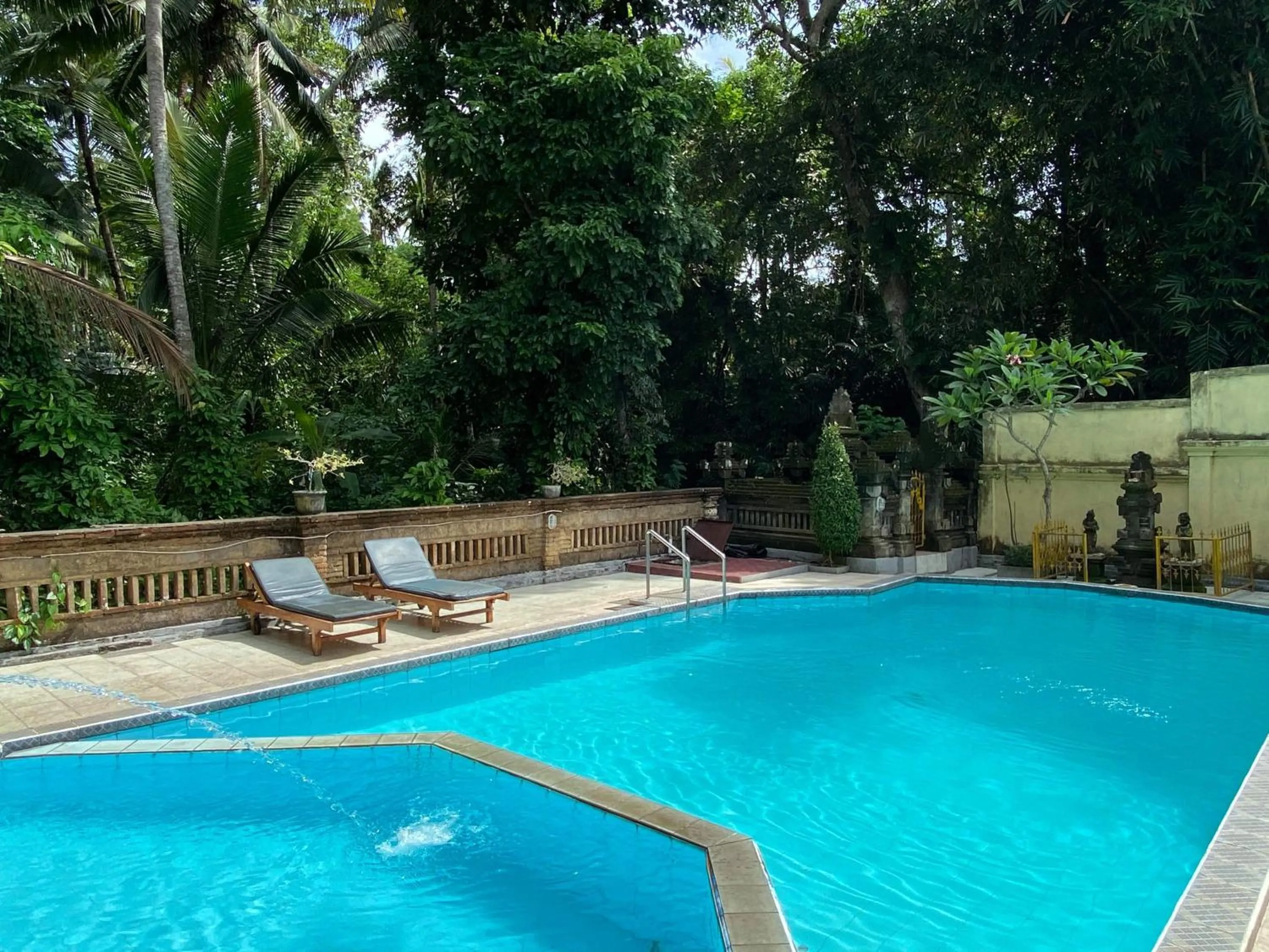 Swimming pool in Puri Bebengan Bungalows