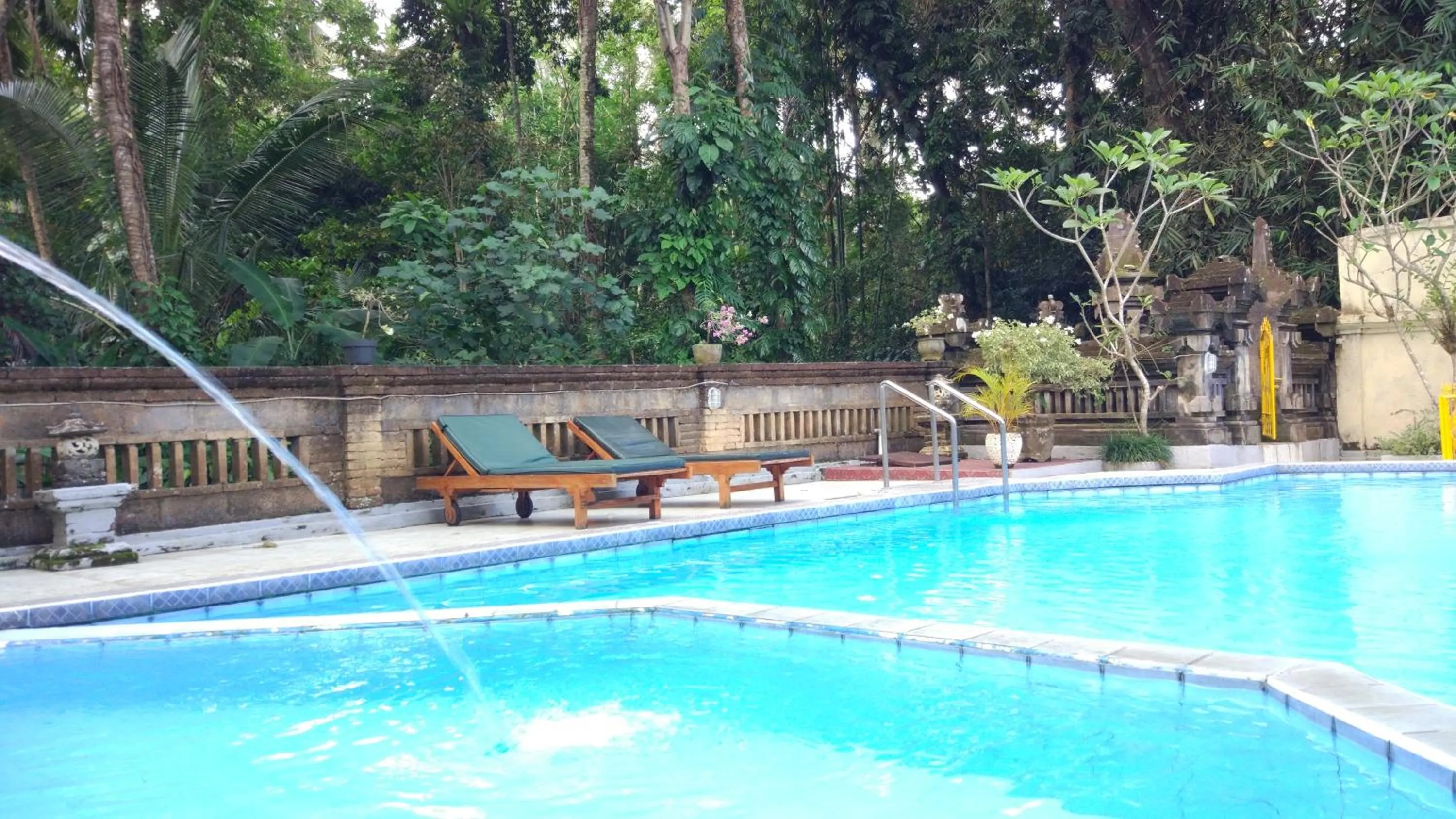 Swimming pool in Puri Bebengan Bungalows
