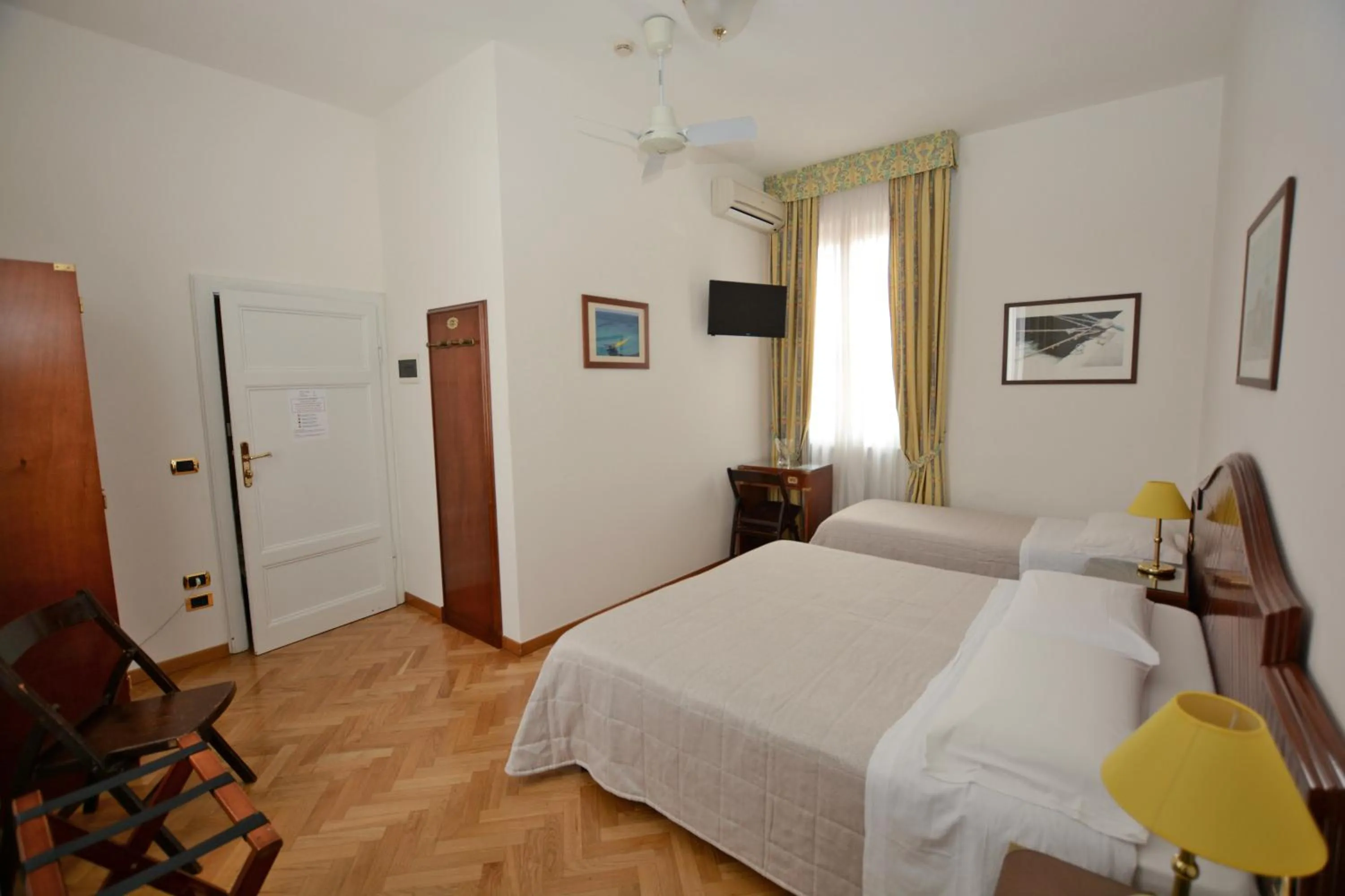 Bed in Albergo Italia